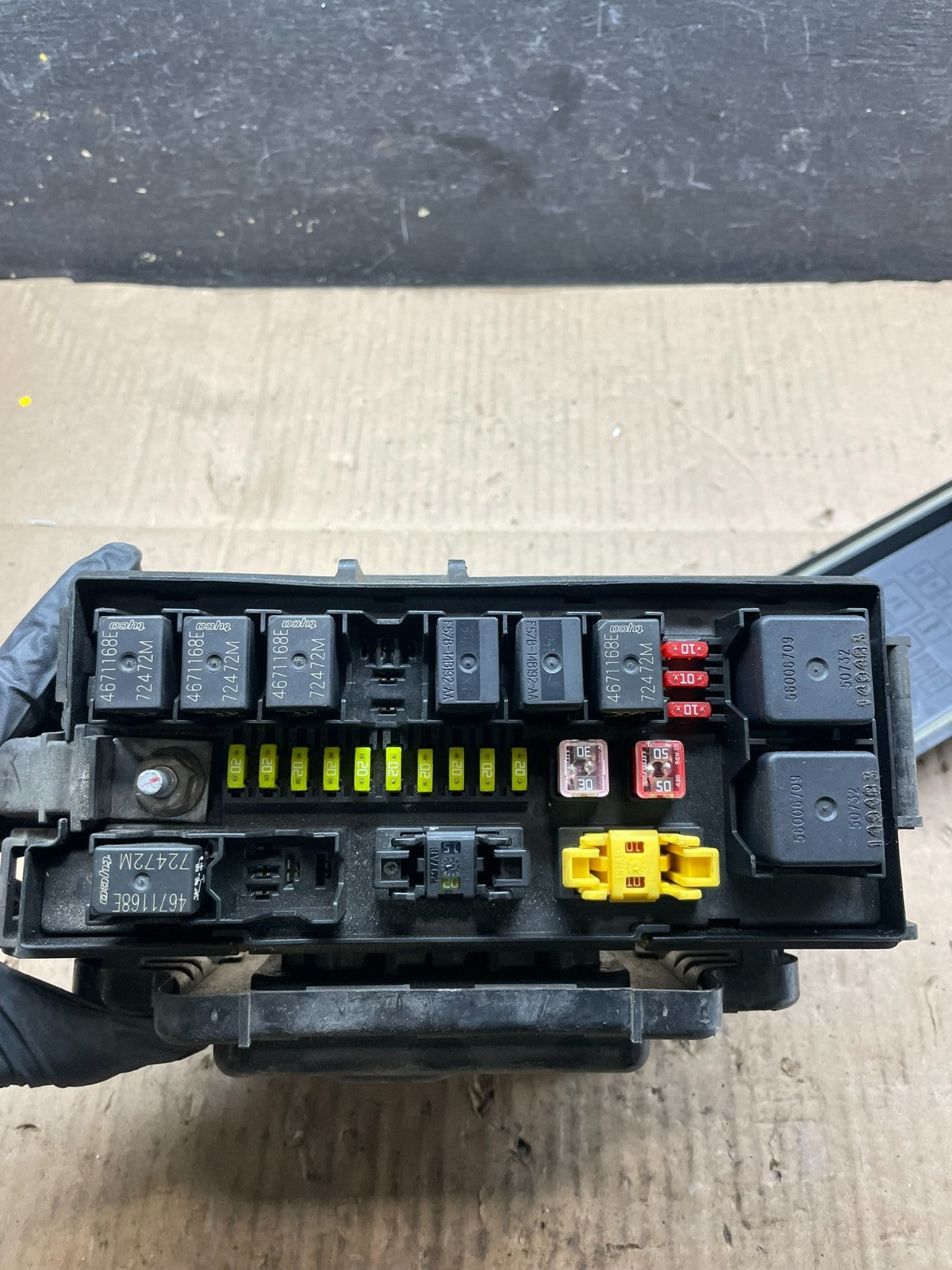 2005 Jeep Grand Cherokee Fuse Box BCM Body Control Module Oem r3905 DG6