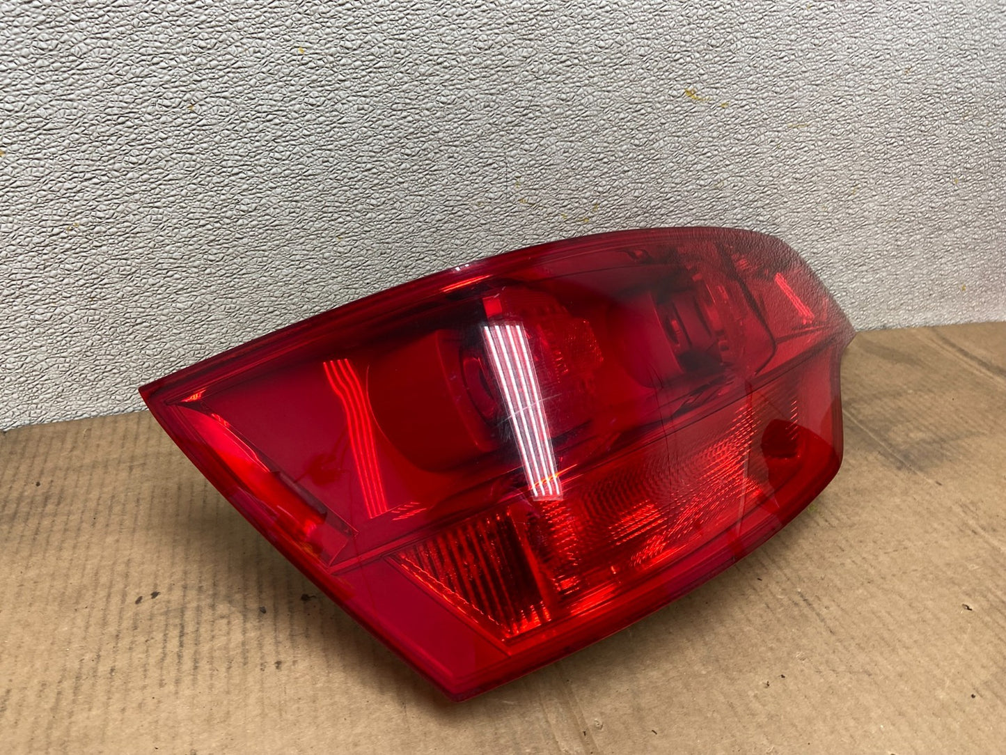 2007 2008 2009 Audi Q7 Left Driver Lh Side Tail Light Oem AA5304 DW2