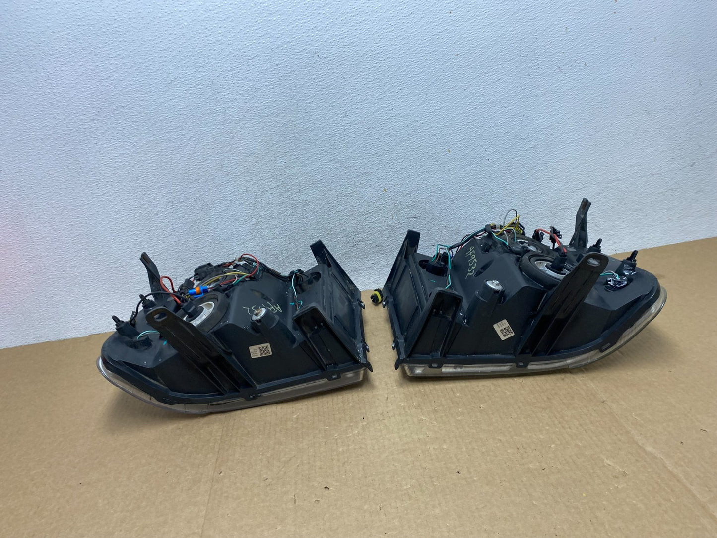 2007 - 2014 GMC Sierra Left+Right Set LED Headlights AF9532 DG5