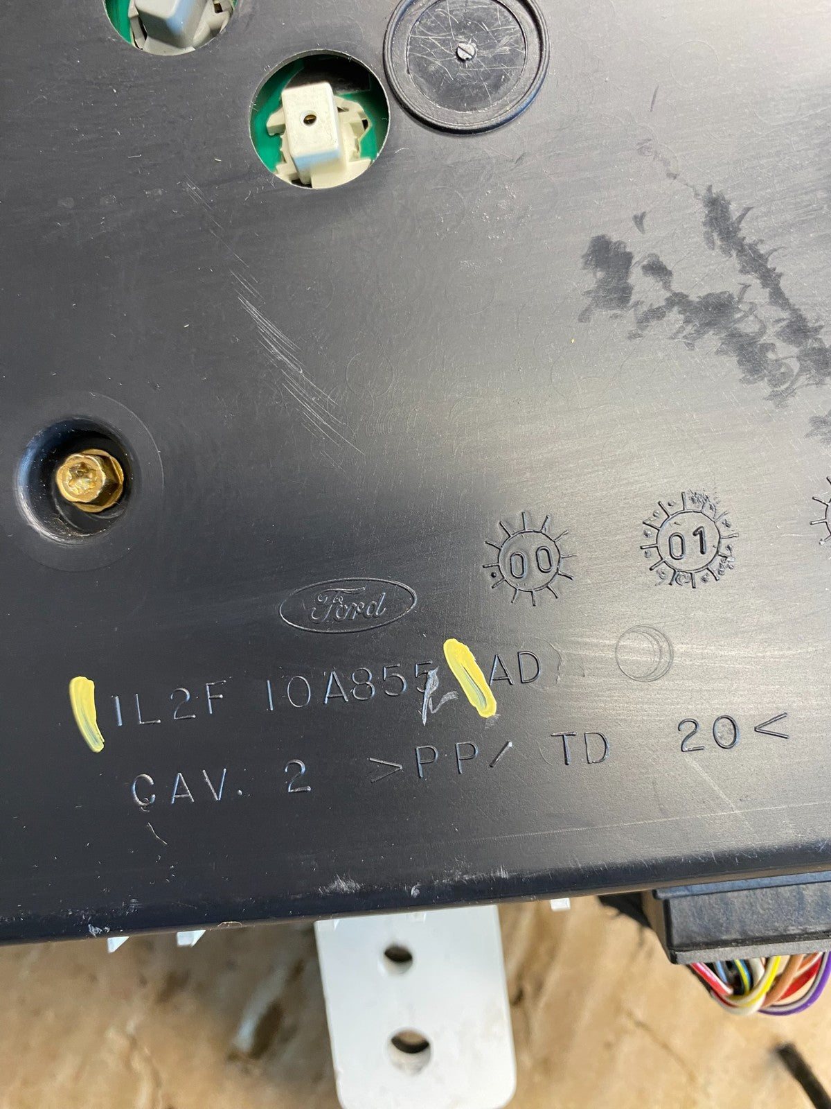 2002 Ford Explorer Speedometer Cluster Gauge AC9048 DW6
