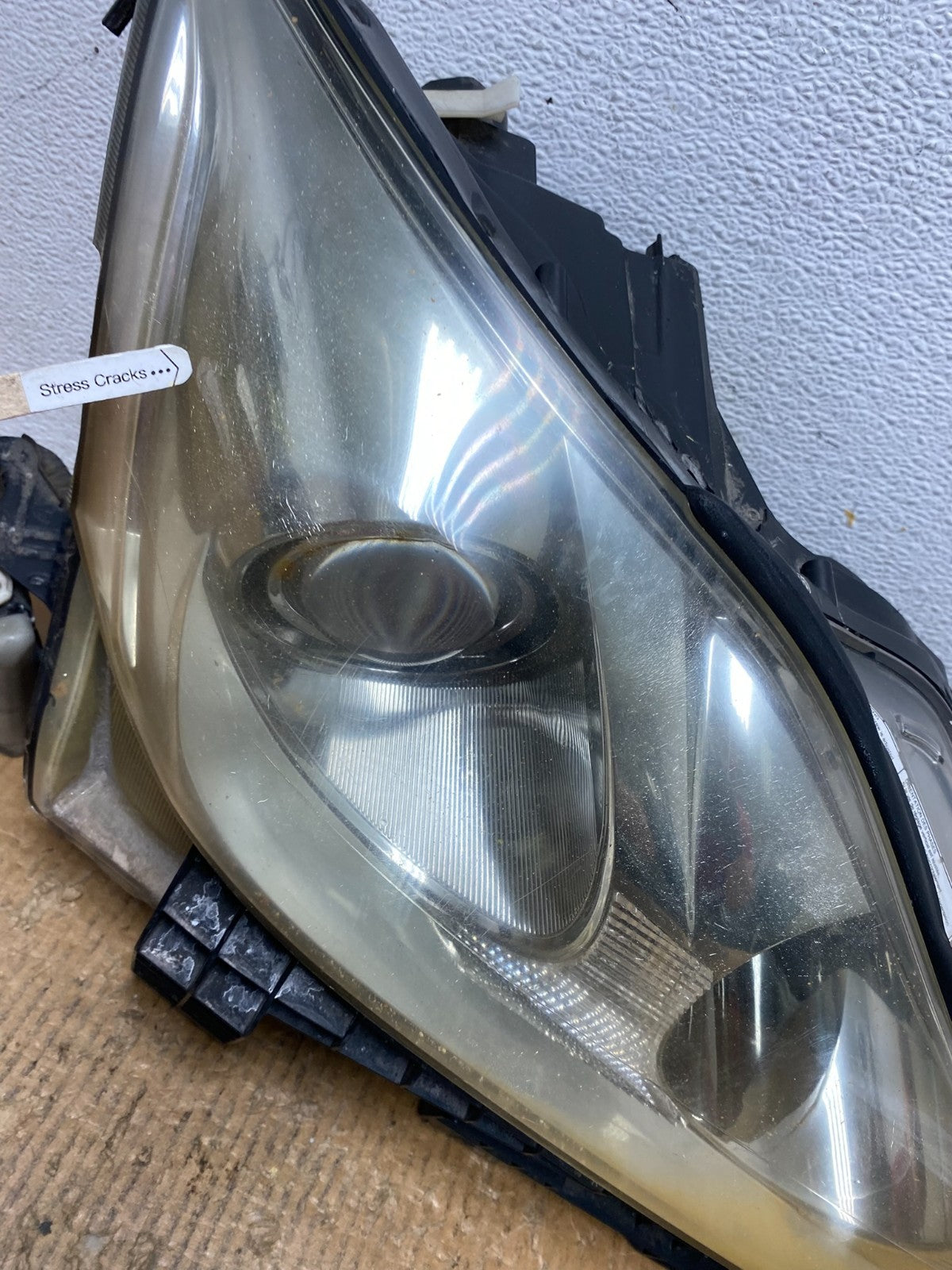2006 - 2010 Lexus IS250 Right Passenger RH Side Xenon Headlight AE2712 DW4