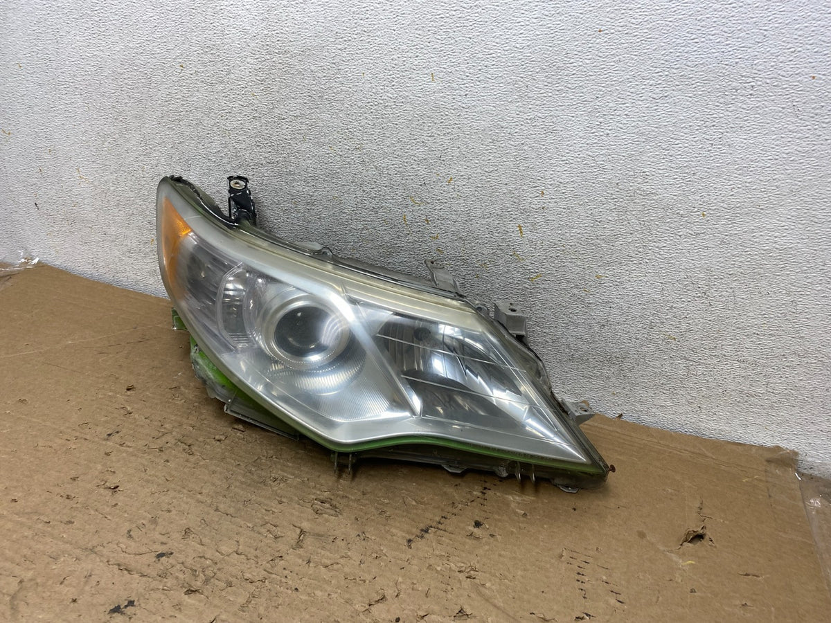 2012 2013 2014 Toyota Camry Right Passenger RH Halogen Headlight AH9280 DW2