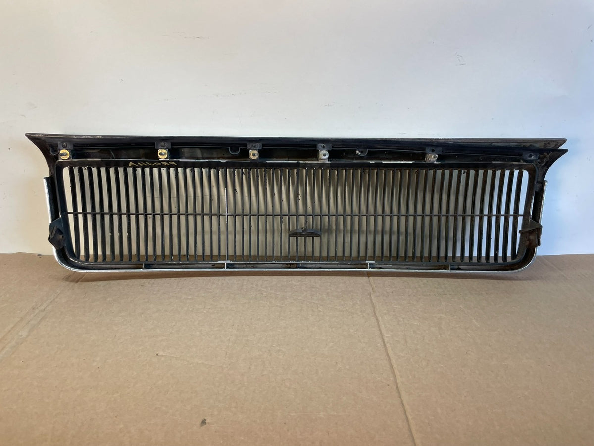 1990 to 1994 Chrysler Lebaron Front Grill Grille AH6089 PS3