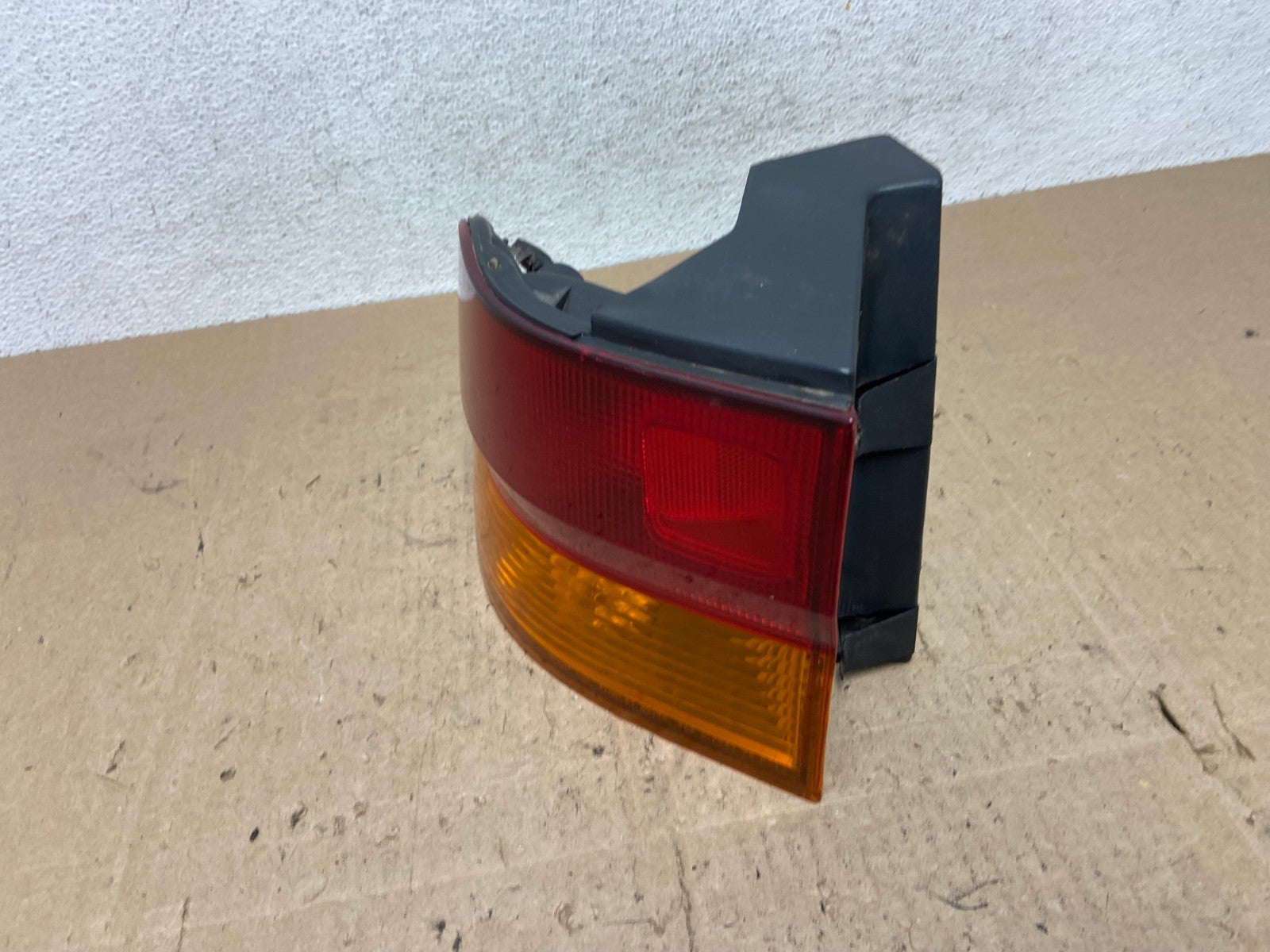 2002 2003 2004 Honda Odyssey Left Driver LH Side Tail Light AE6611 LK1