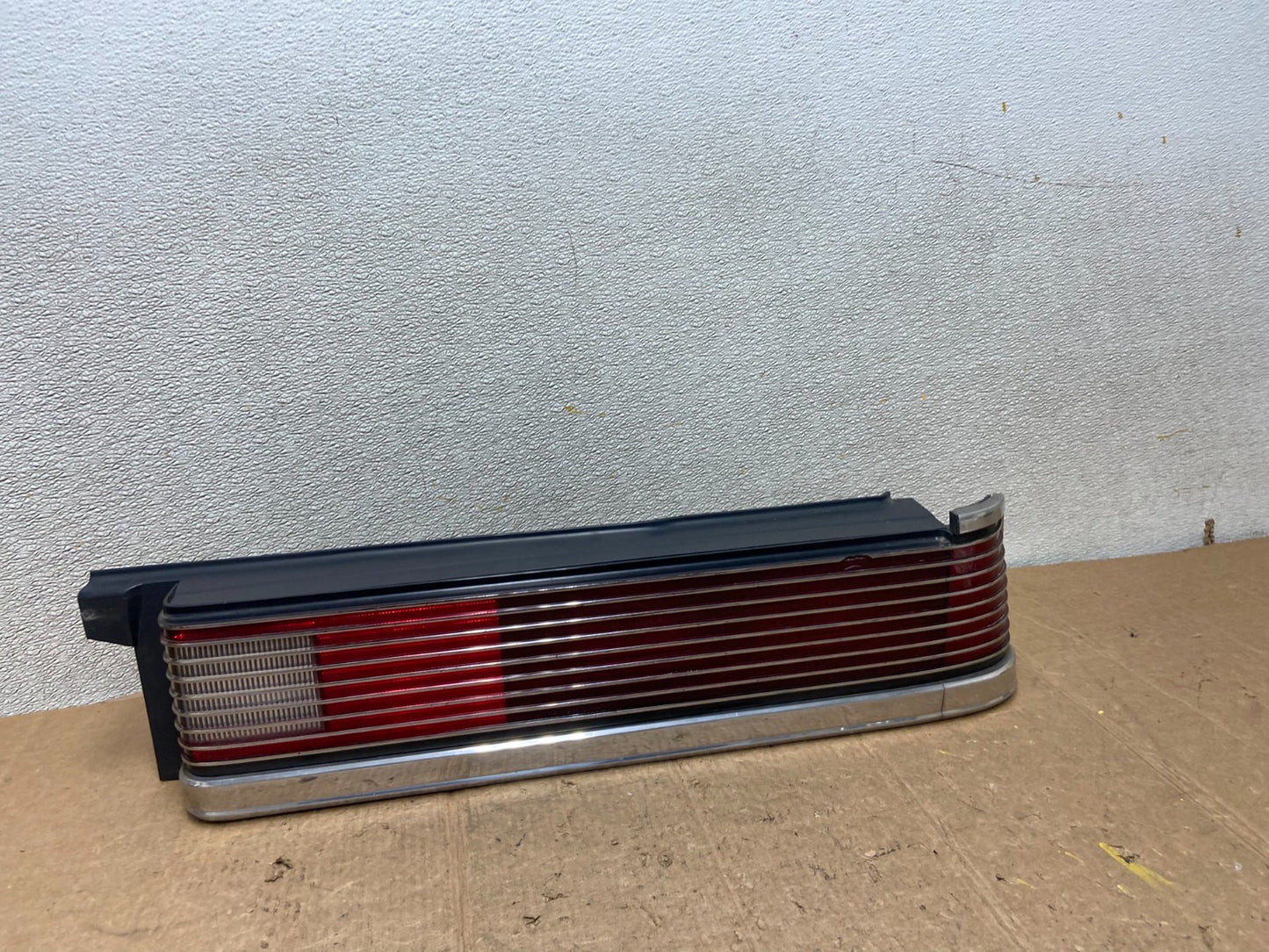 1986 to 1988 Chrysler LeBaron Right Passenger RH Tail Light Oem AA3848 DG0