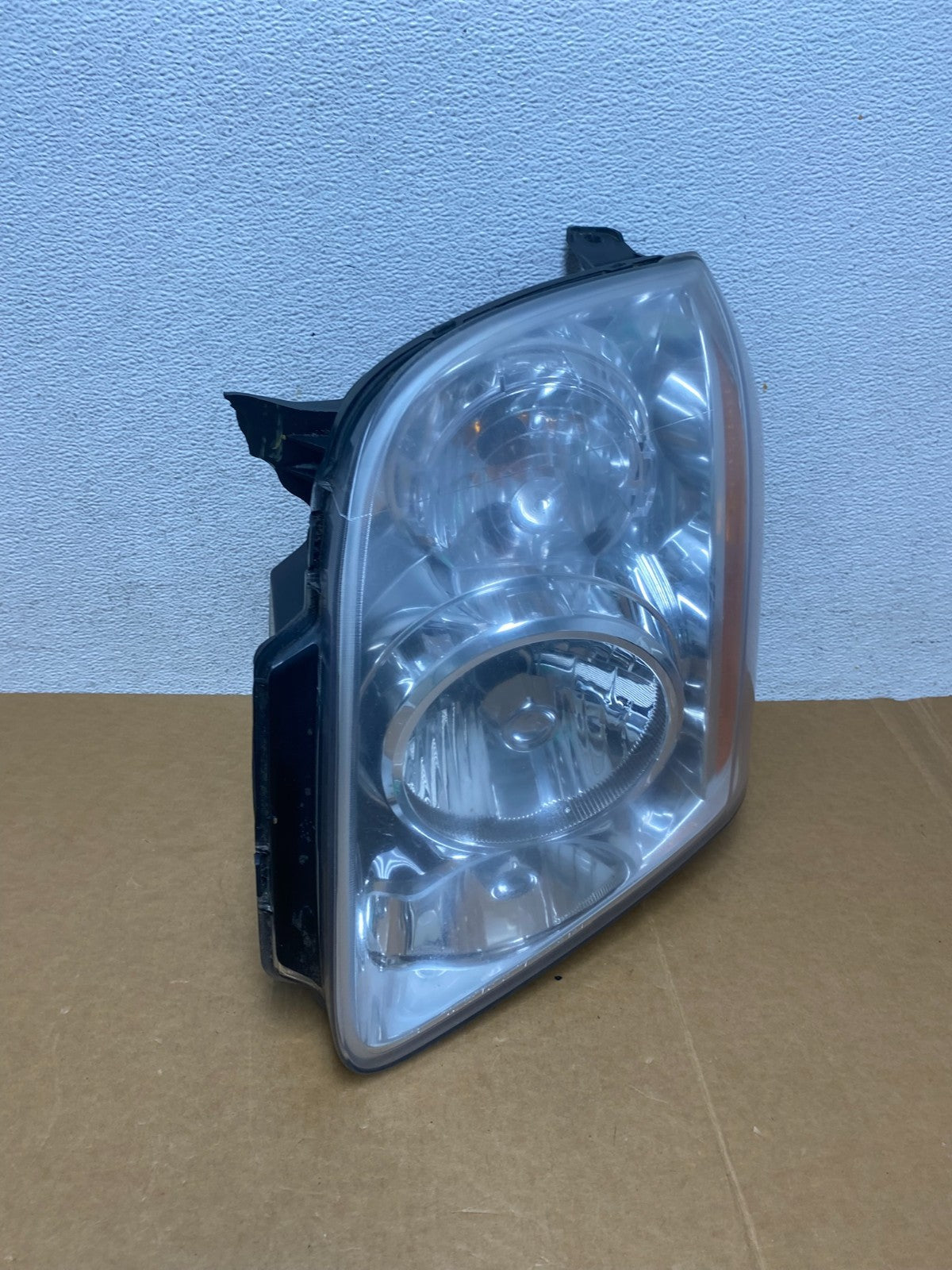 2007-2014 GMC Yukon Halogen Headlight Left Driver LH Side AD8902 DW2