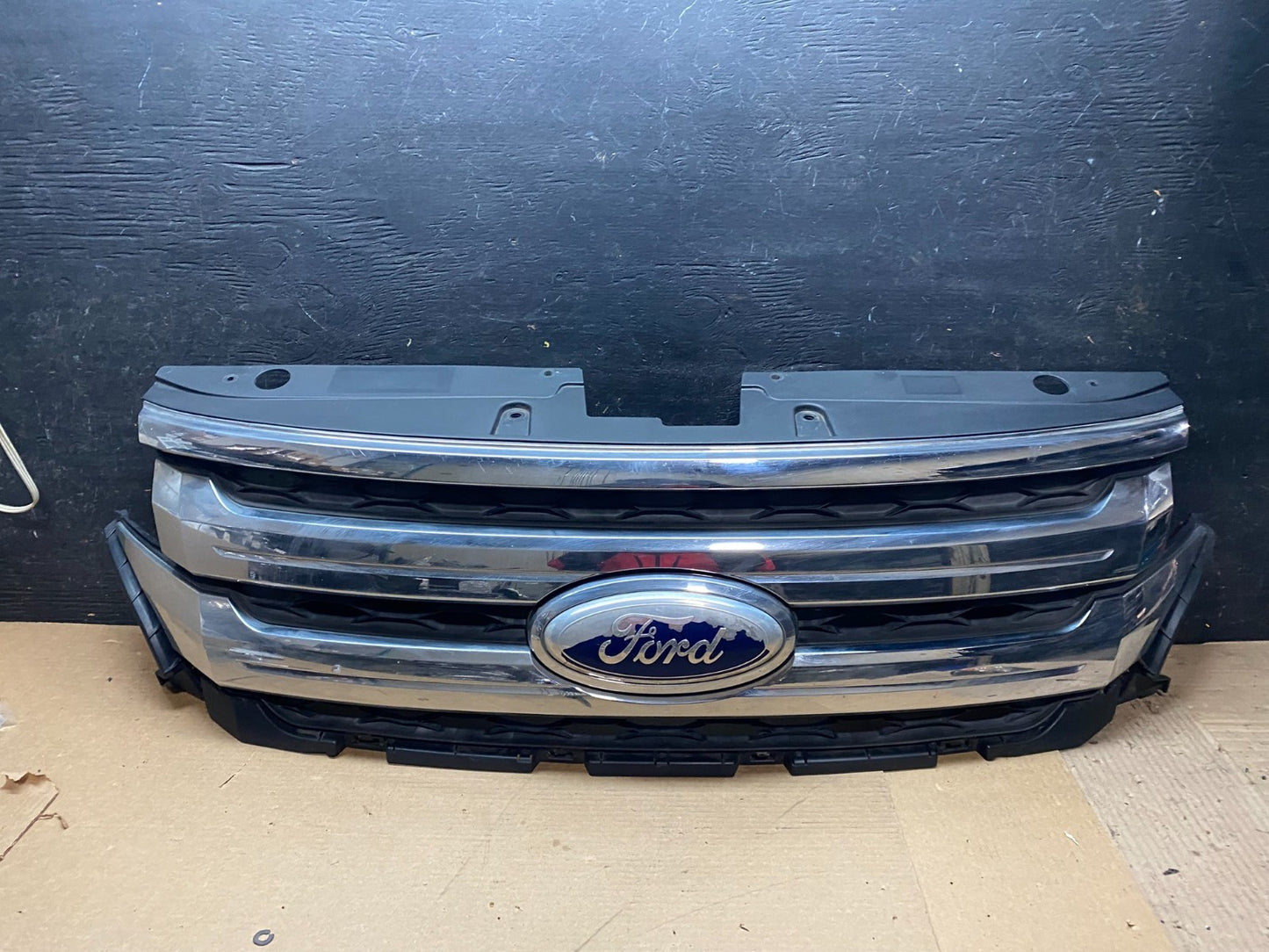 2011 2012 2013 Ford Edge Front Upper Chrome Grille Grill Oem v6959 DG0