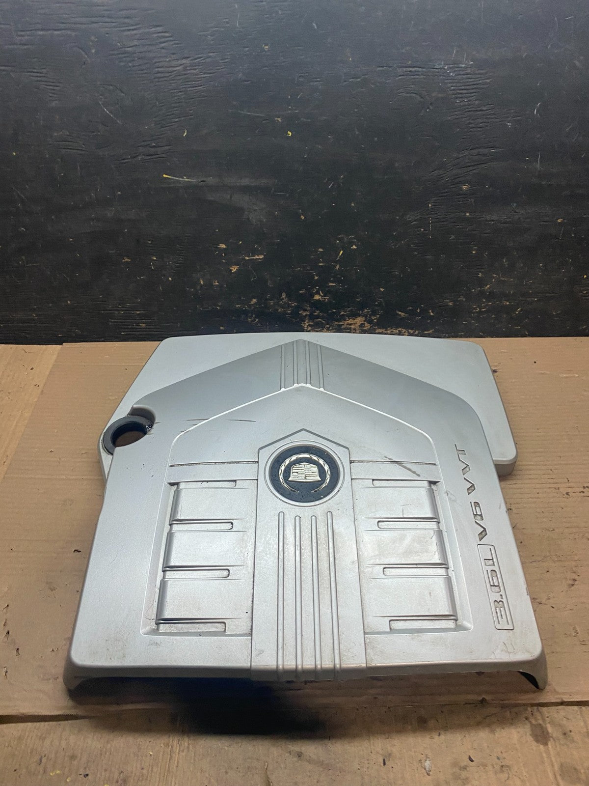 2004 to 2007 Cadillac CTS 3.6L Plastic Engine Cover Shield u7989 DG1
