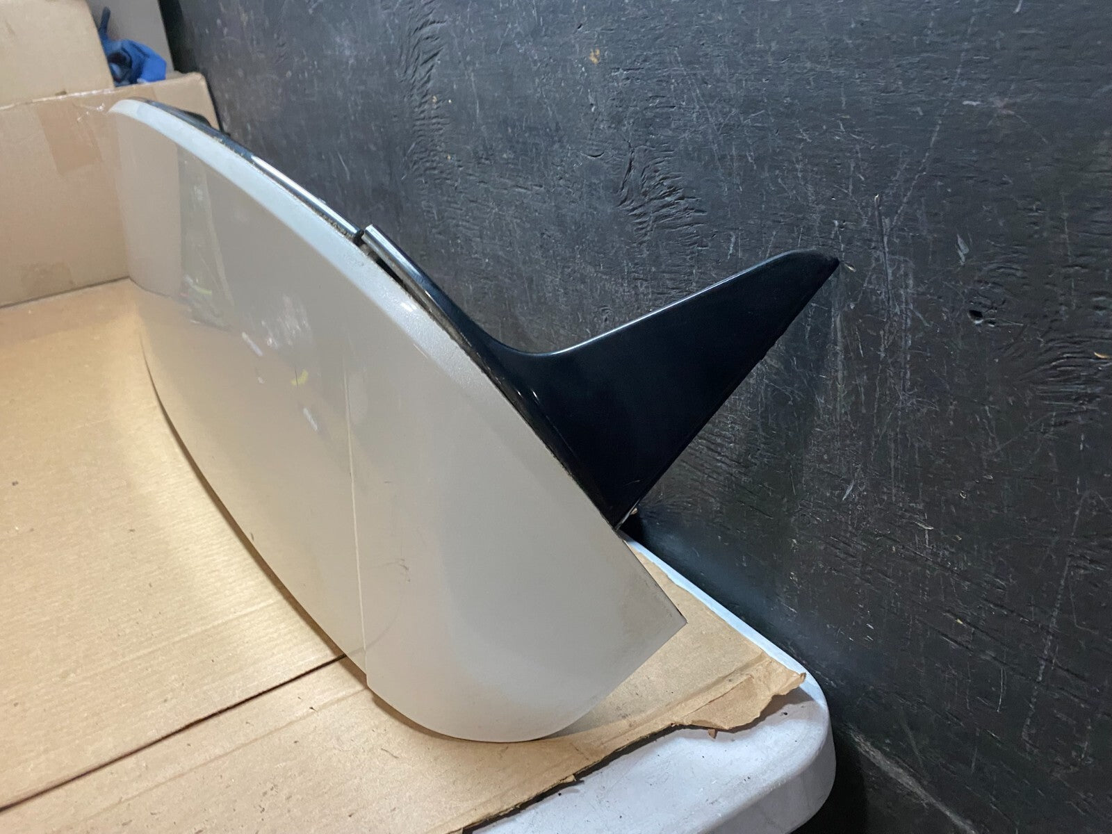 2015 to 2019 Lincoln Mkc Rear Trunk Lid Spoiler Lift Gate G5589 DG11