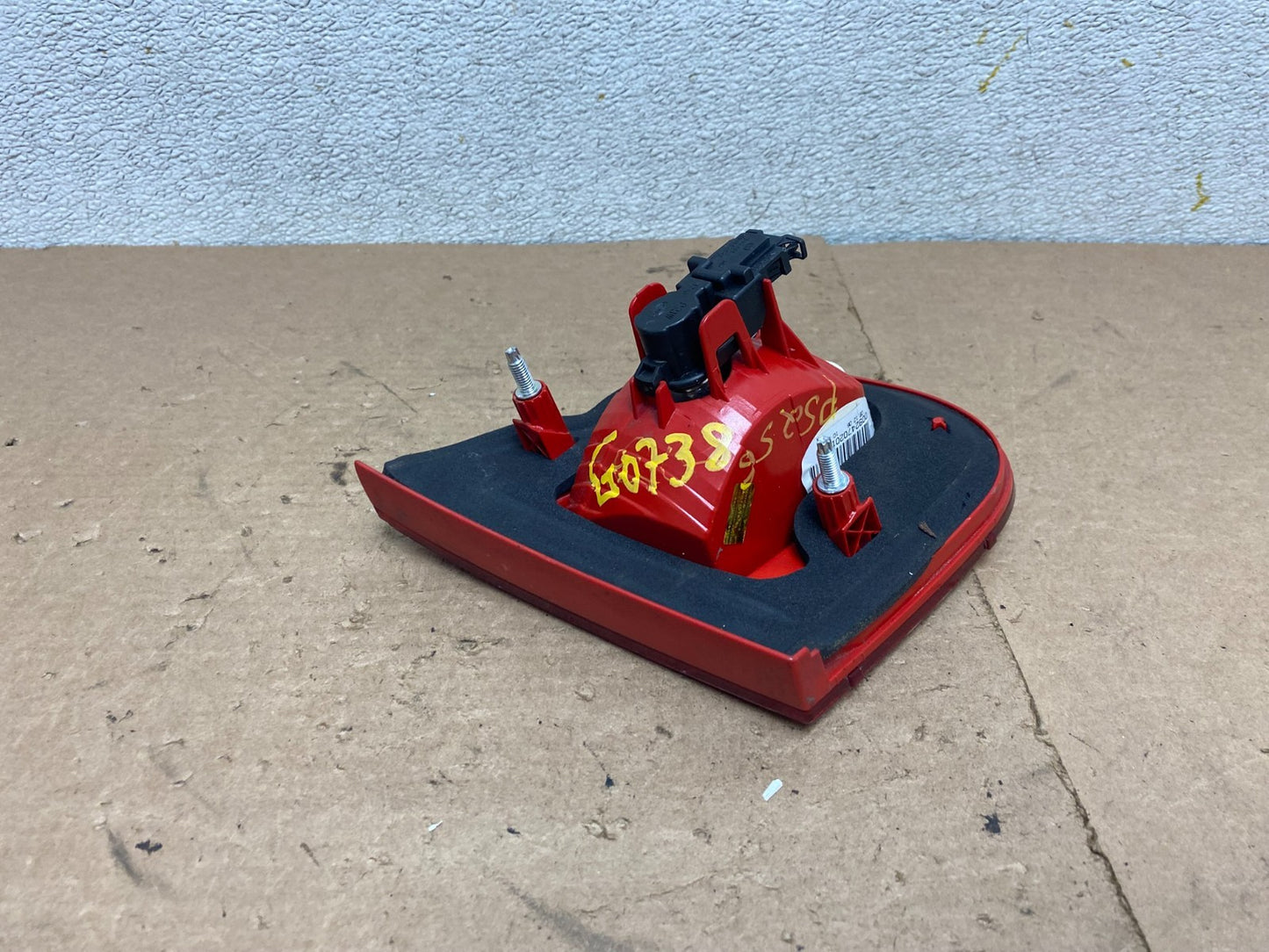 2007 2008 2009 2011 Volkswagen Eos Right Passenger Rh Tail Light inner OEM P52566