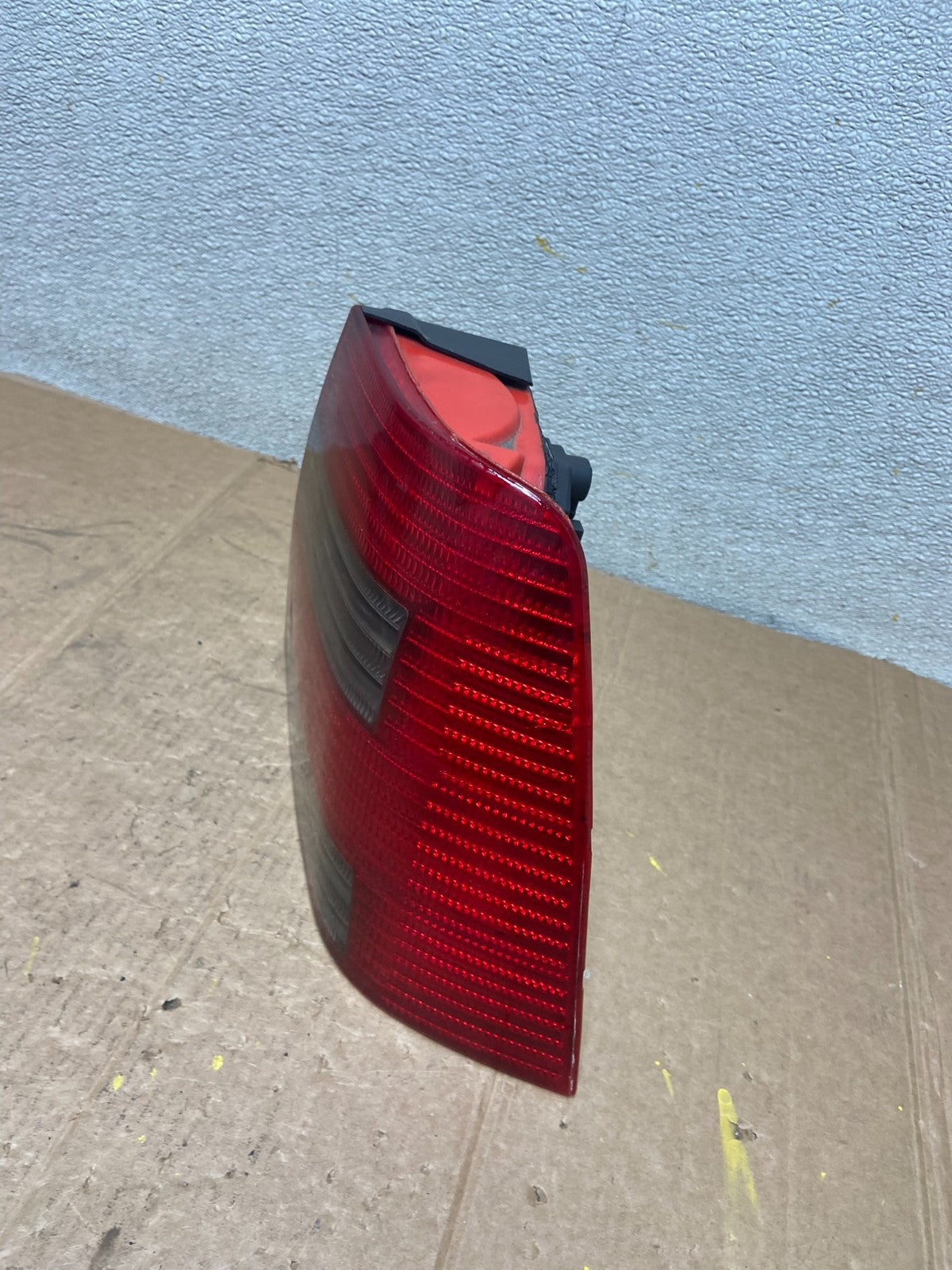 2004 to 2005 Volkswagen Jetta Right Passenger RH Side Tail Light DEPO AA1581 DW1