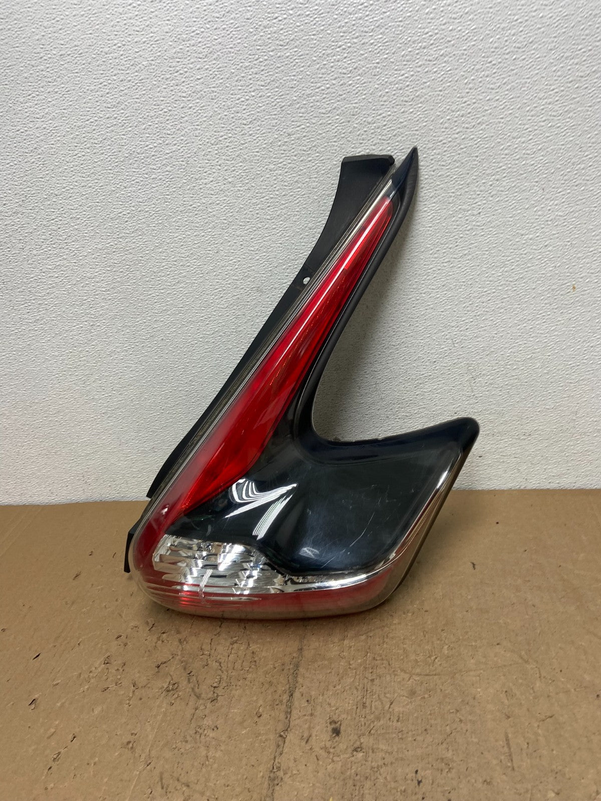 2015 to 2017 Nissan Juke Right Passenger RH Side Tail Light AC7429 DG0