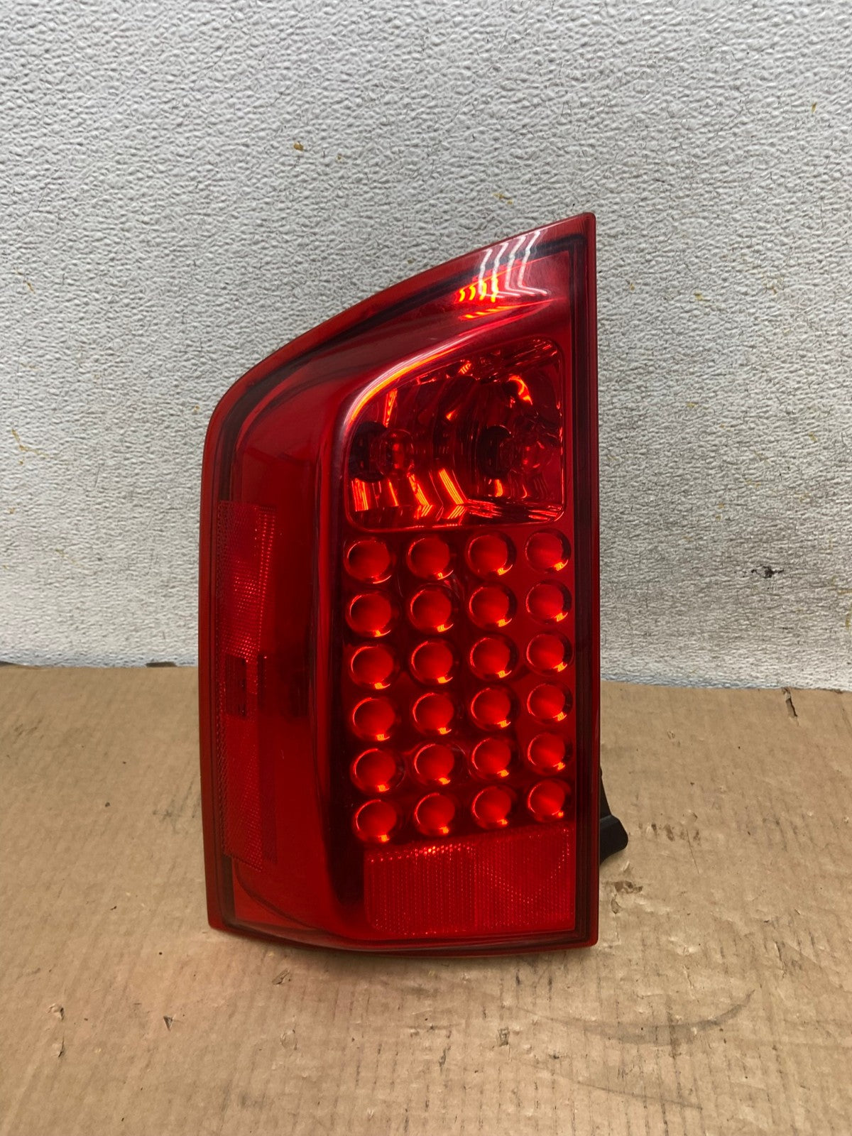 2004 to 2010 Infiniti Qx56 Left Driver LH Side Tail Light AI7020 LK0