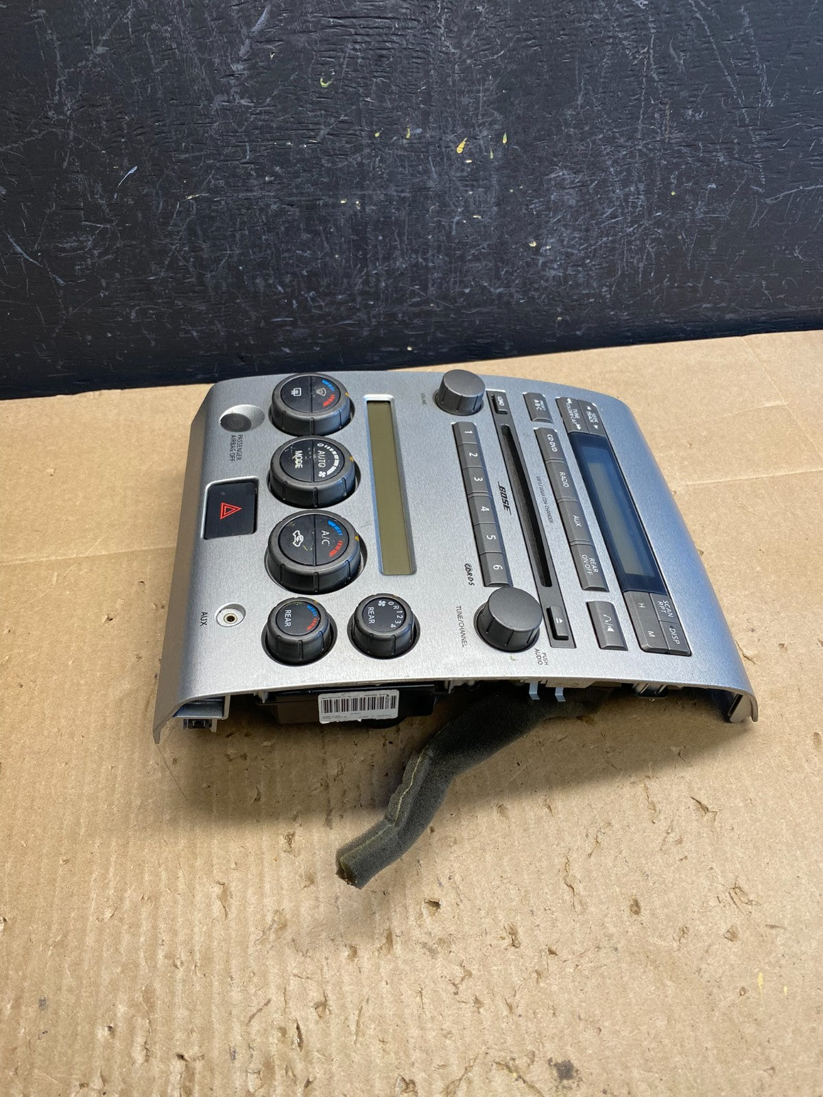 2004 to 2007 Nissan Armada Radio CD Player A/C Climate Control ac6722 DG2