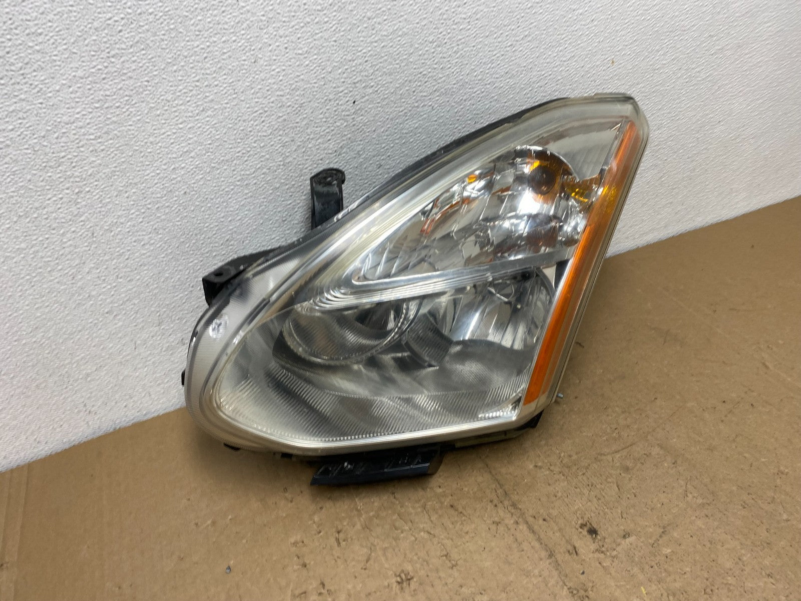 2008 to 2013 Nissan Rogue HID Xenon Headlight Left Driver Lh Side AC6012 DW2
