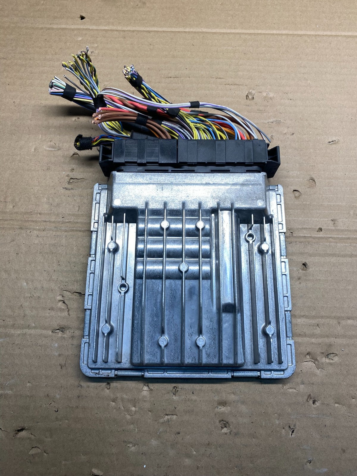 2006 - 2007 BMW 325i 525i ECU ECM Engine Control Module Computer AD9457 DG1