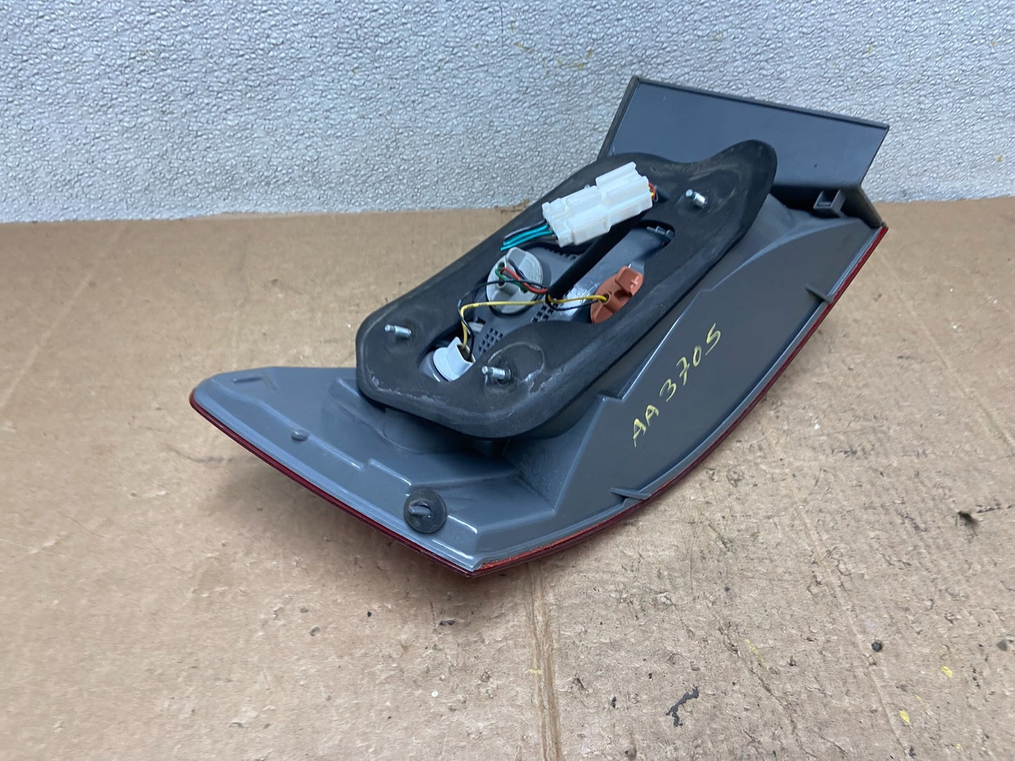 2009 to 2010 Hyundai Sonata Right Passenger Side Tail Light Oem AA3705 DW5