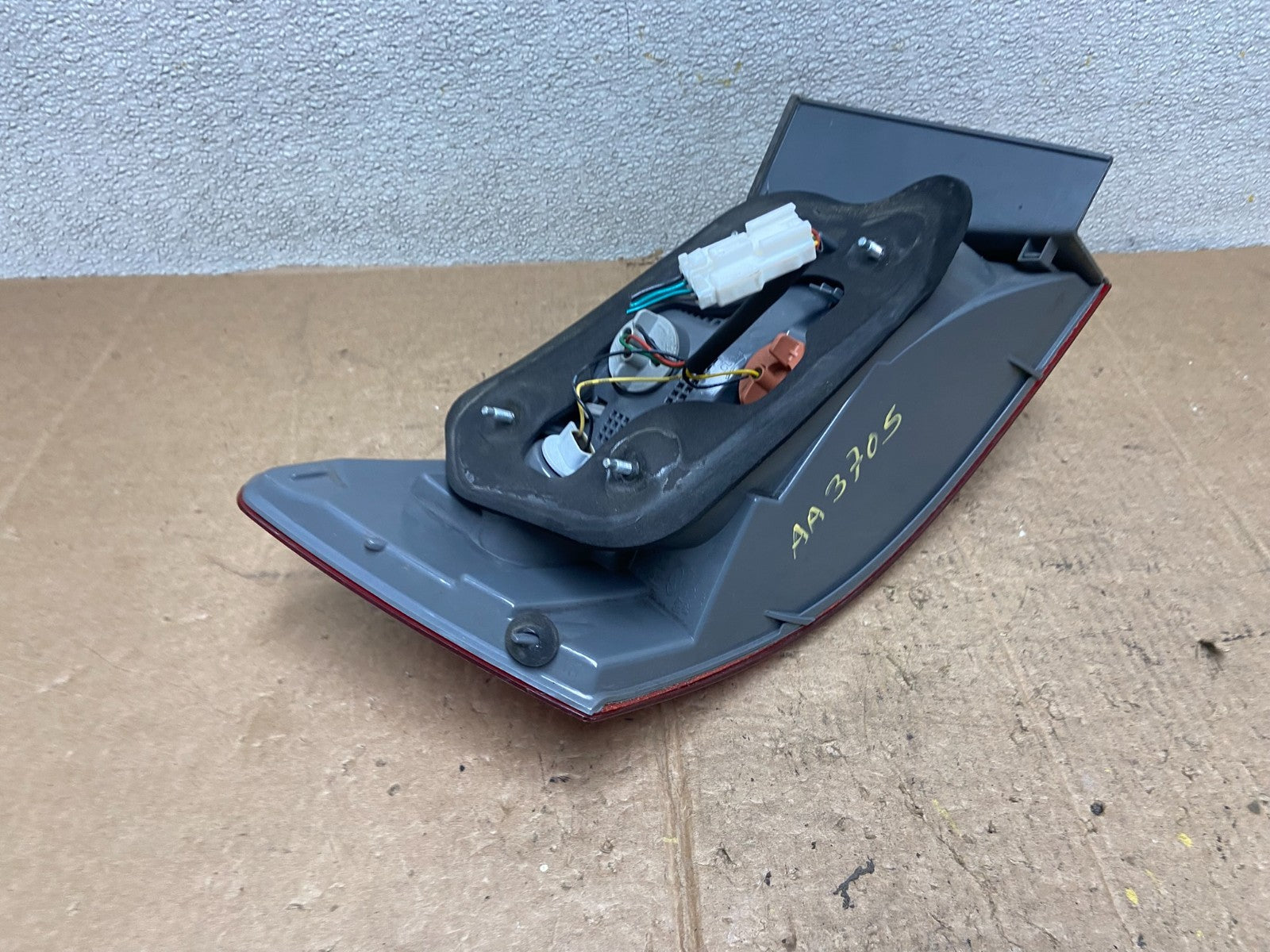 2009 to 2010 Hyundai Sonata Right Passenger Side Tail Light Oem AA3705 DW5