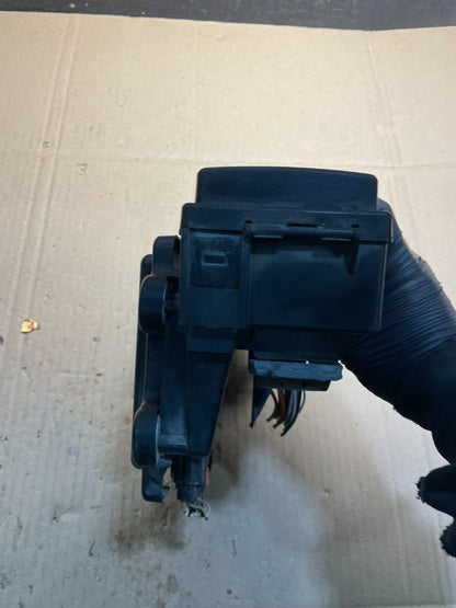 2005 Jeep Grand Cherokee Commander Fuse Box BCM Body Control Module V1815 DG3