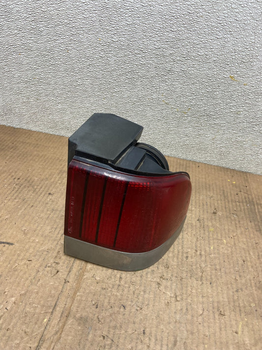 1989 to 1990 Mercury Cougar Right Passenger RH Side Tail Light AA64380