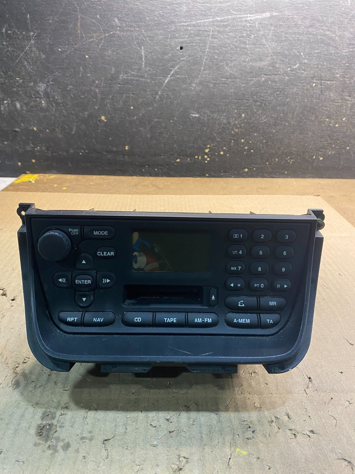 1998 to 2003 Jaguar XJ8 Vanden Plas Casette Radio AM/FM Tape Dash Z5368  DG0