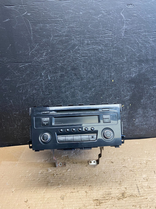 2013 to 2015 Nissan Altima Radio Cd Mp3 Player AUX Port AG8796 DG0