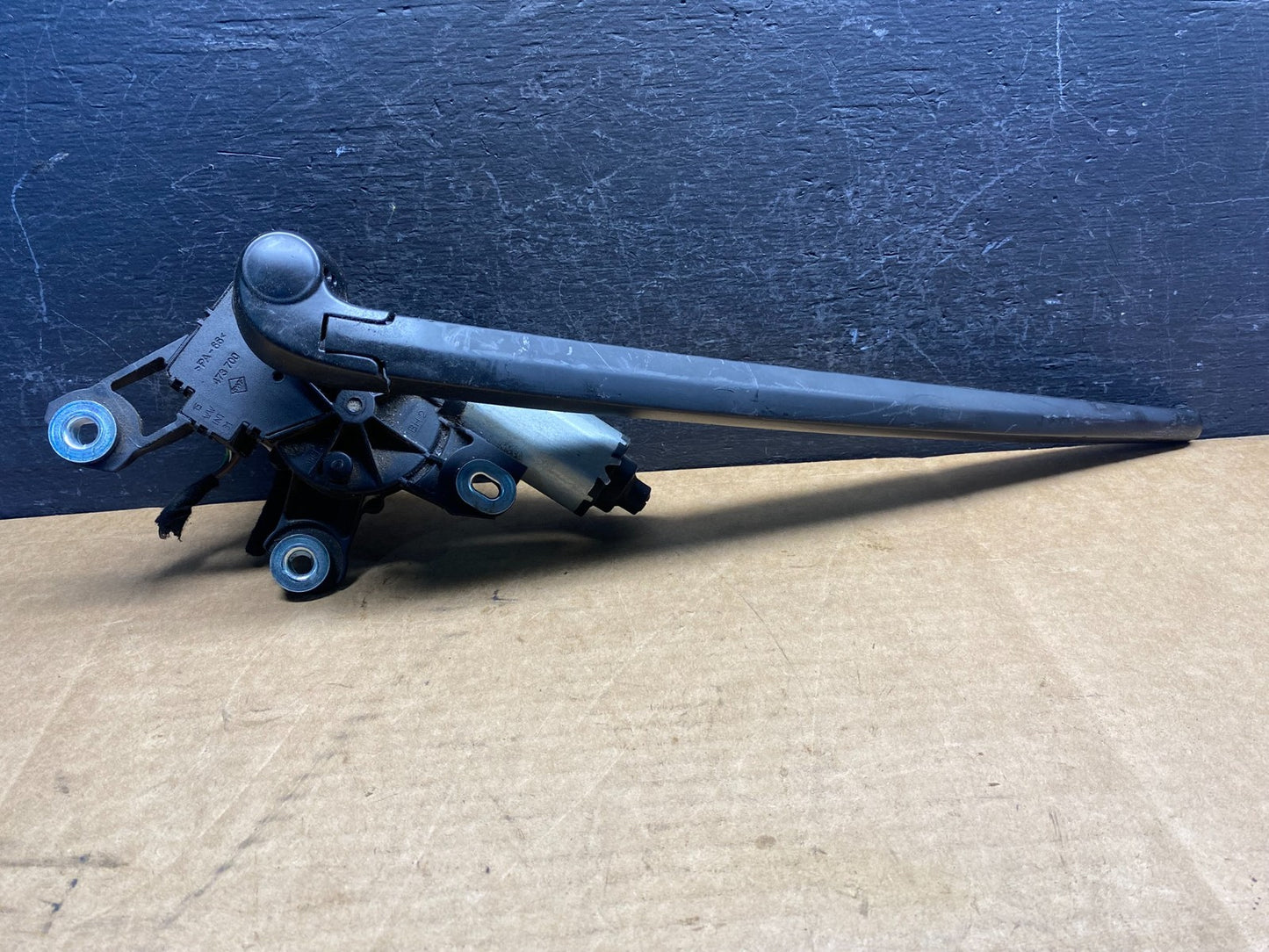 2005 - 2011 Audi A6 C6 A4 B8 Rear Windshield Washer Wiper Motor AD7560 DG0