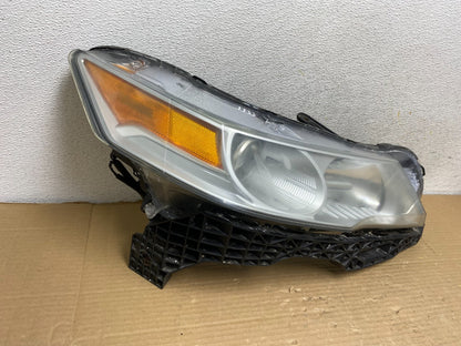 2009 to 2011 Acura TL Headlight Right Passenger Side Xenon HID AH0560 DW1