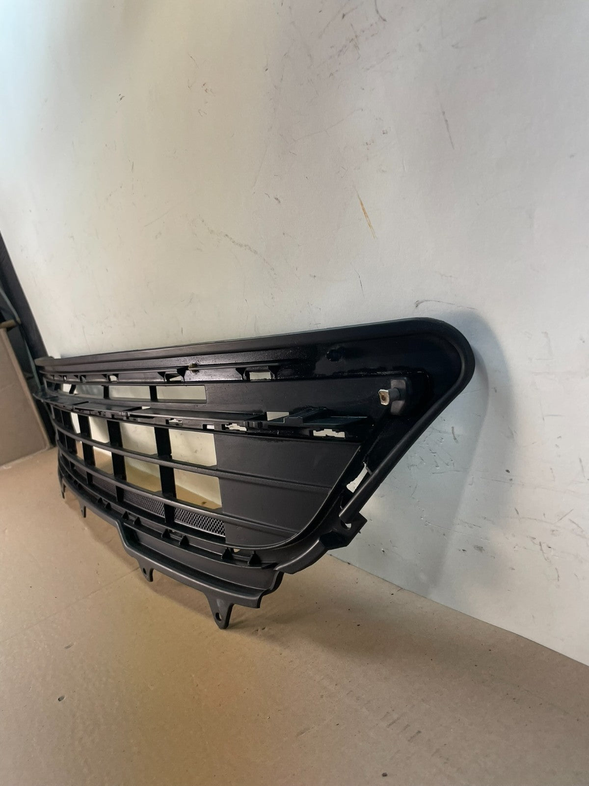 2017 to 2020 Lincoln MKZ Front Bumper Lower Cover Grille Grill AG7661 DG1