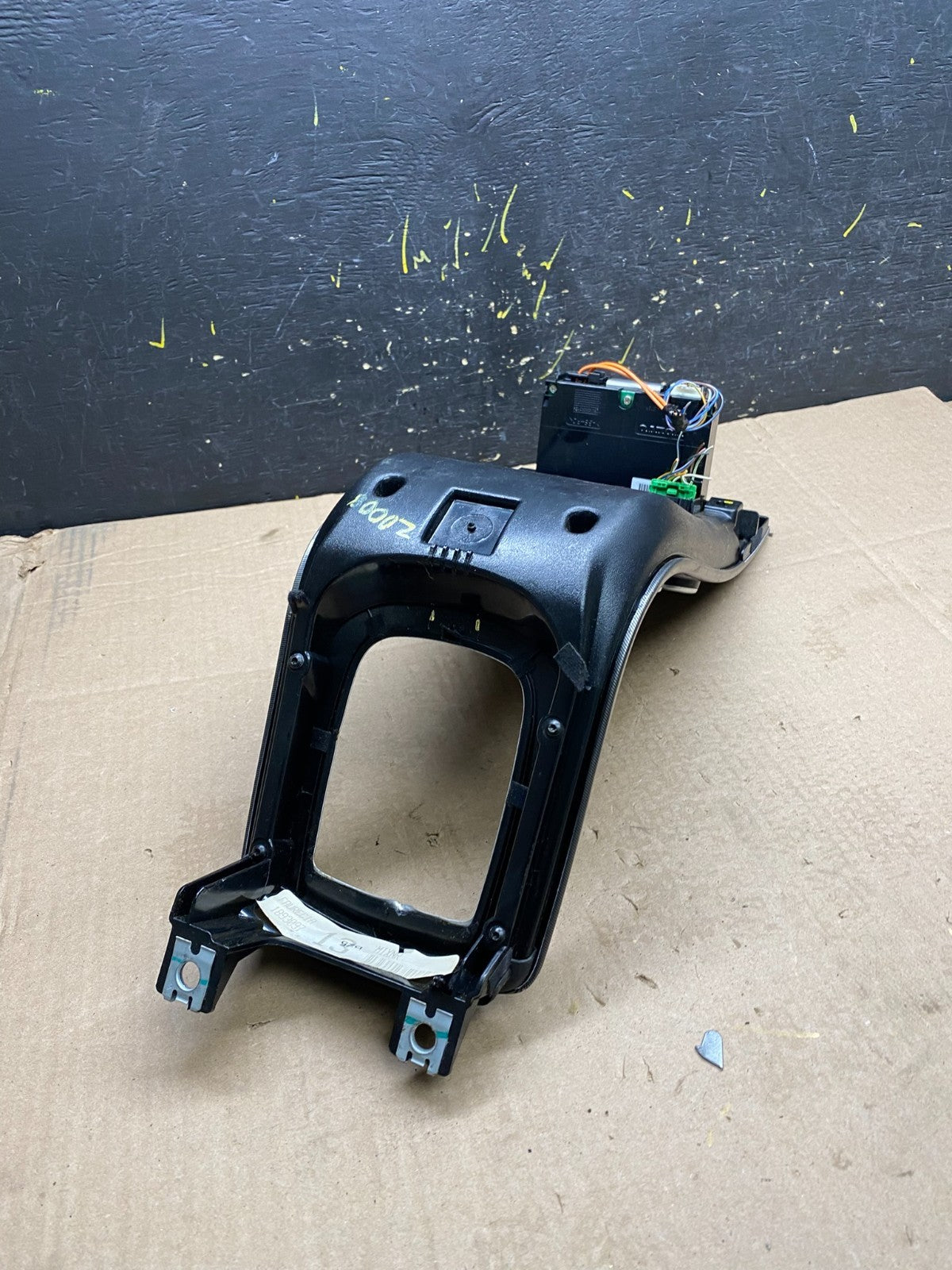 2006-2013 Volvo C70 Center Console Radio Control Panel Bezel OEM Z0008 DG5