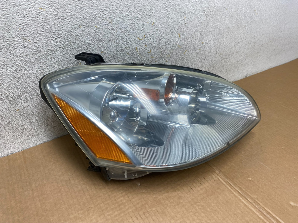 2002 to 2004 Nissan Altima Right Passenger Side Xenon Headlight AI3752 DW2