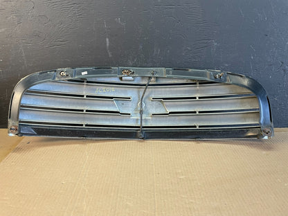 2006 to 2011 Chevrolet HHR Front Upper Grill Grille OEM AC2012 DG5