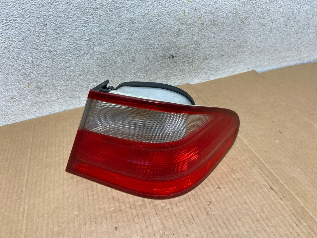 1998 to 2003 Mercedes Benz W208 CLK Right Passenger RH Side Tail Light AI5757 LK0