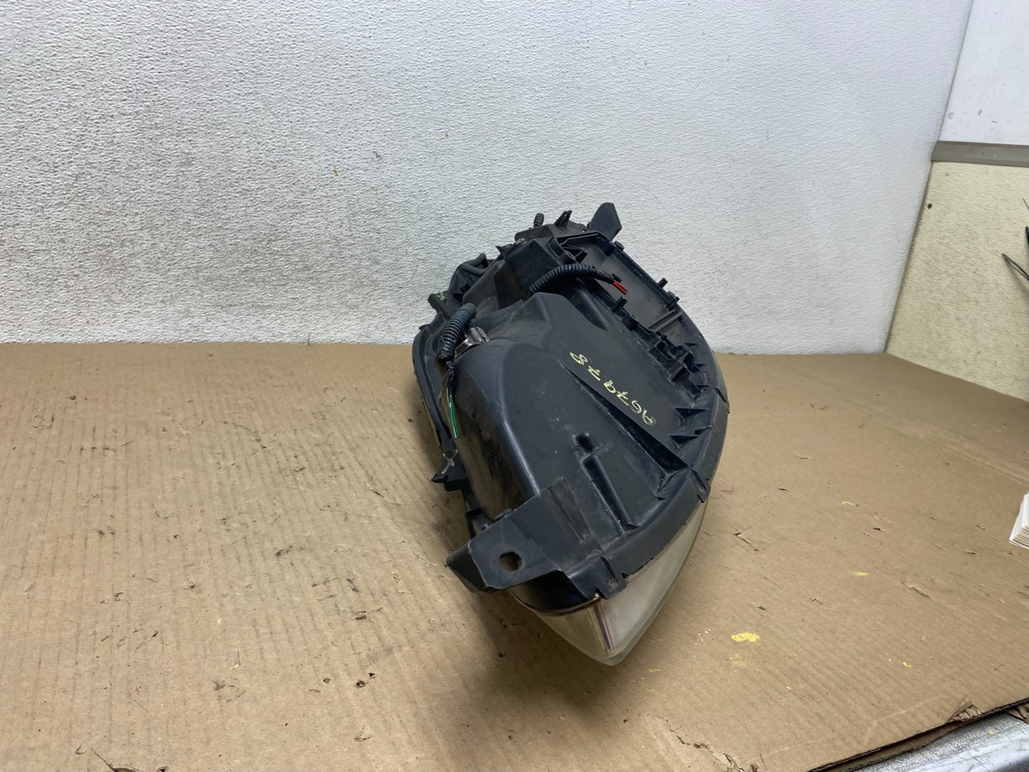 2006 to 2010 Toyota Sienna Right Passenger Rh Side Headlight Halogen AG7978 DW10