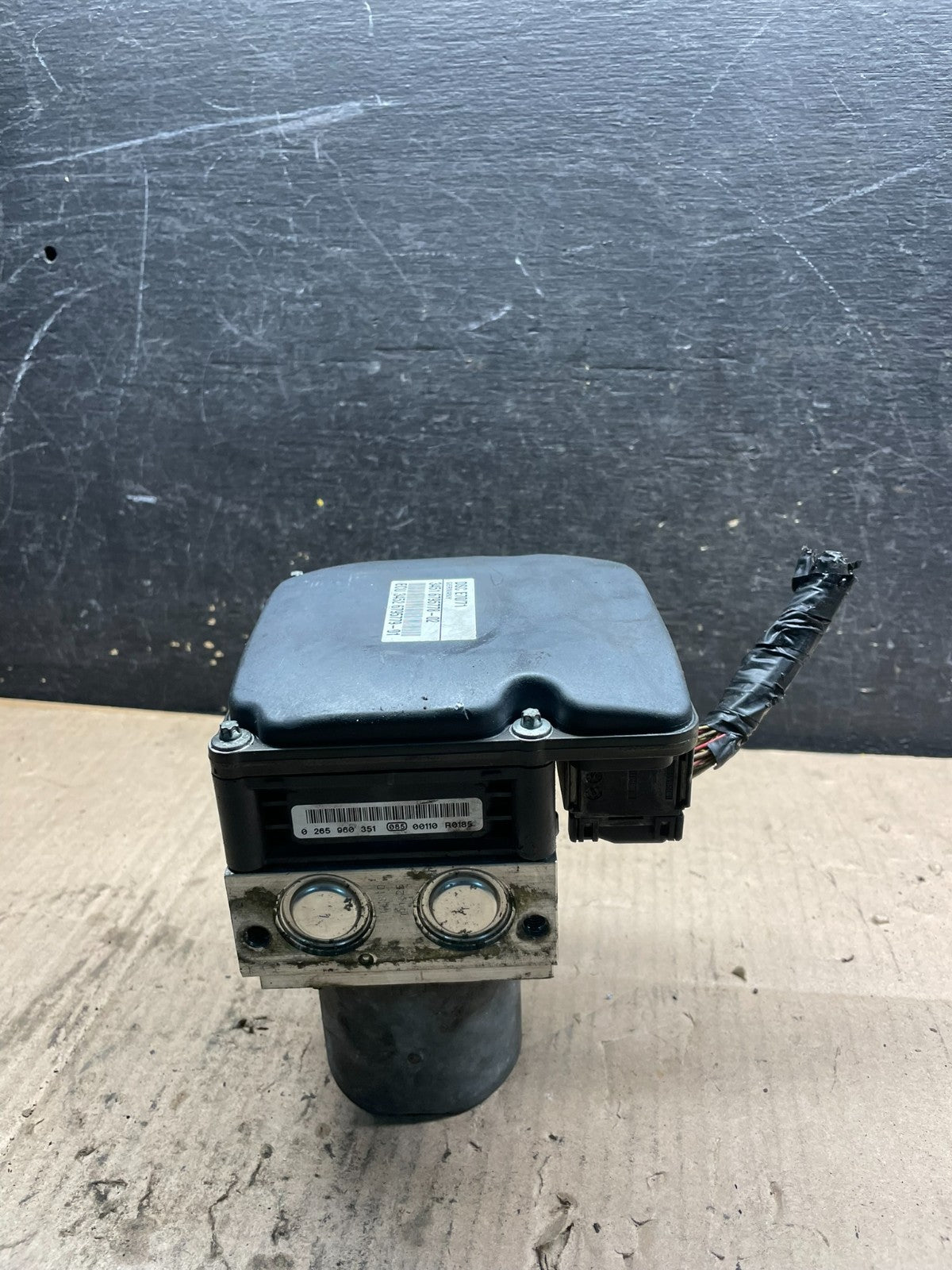 2007 to 2013 BMW X5 E70 ABS Anti-Lock Brake Pump Module OEM T7545 DG1