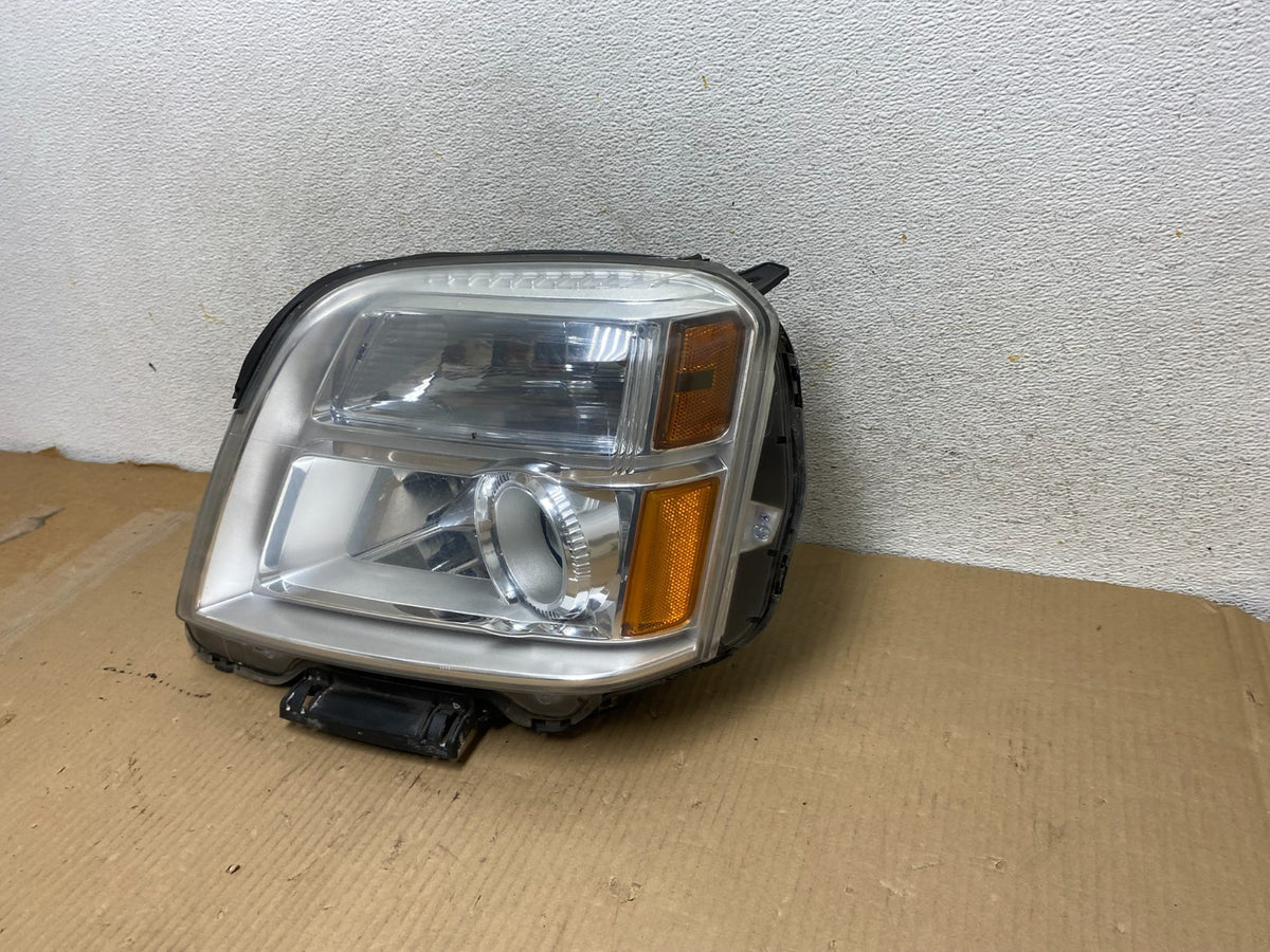 2010 to 2015 GMC Terrain Halogen Left Driver Lh Side Headlight AH3053 DW2