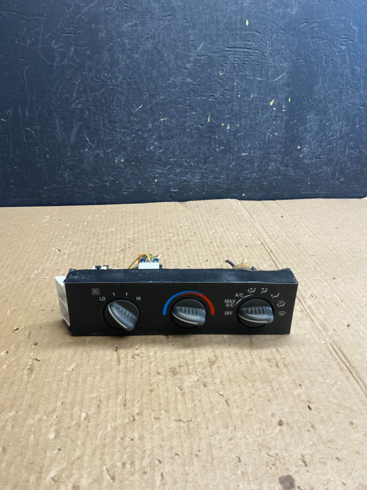 2001 - 2007 GMC Chevrolet Express 1500 Climate Control A/C AE3954 DG0