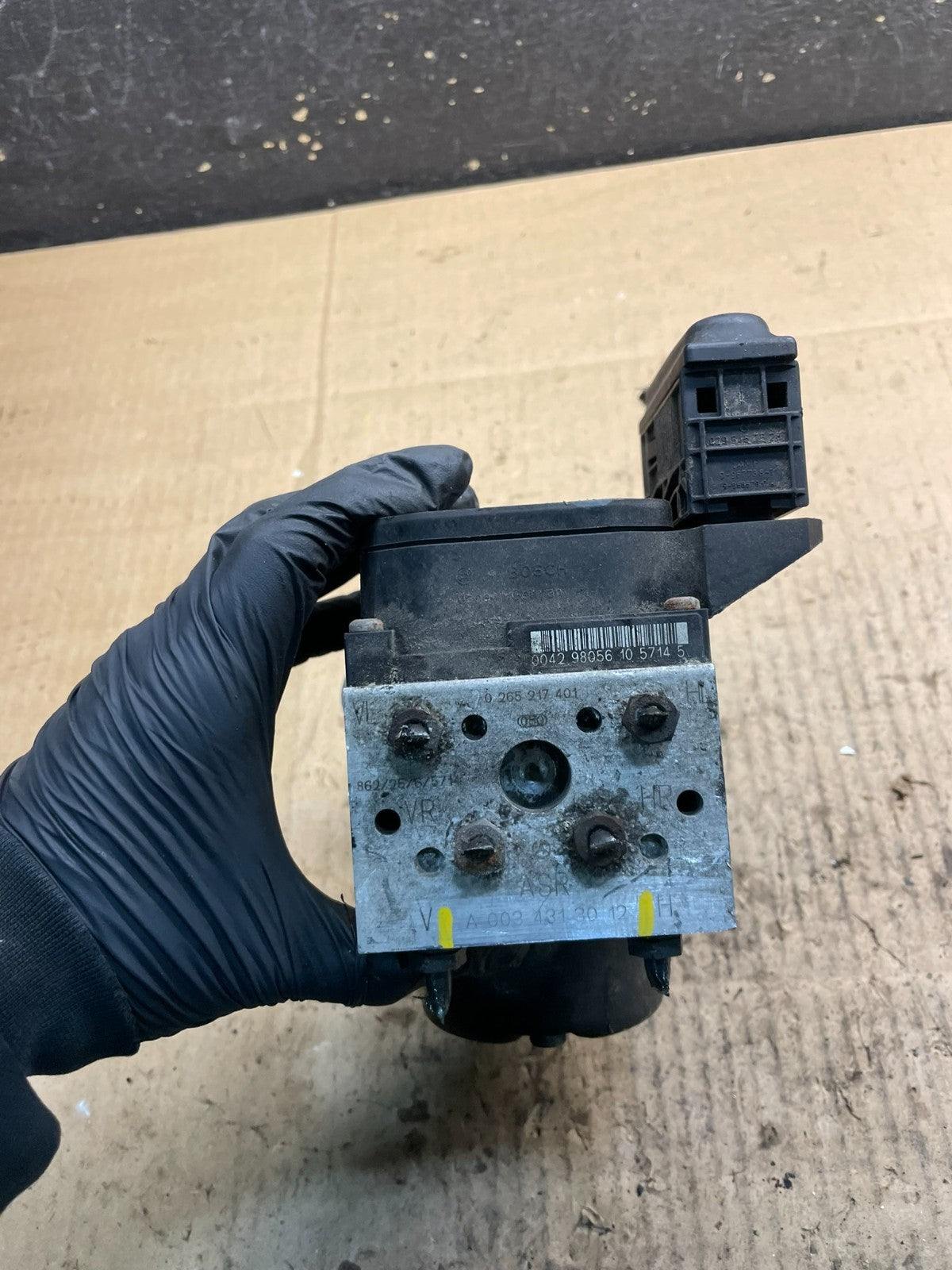 1998 1999 Mercedes E300 E320 ABS Anti Lock Brake Pump Module W6798 DG3