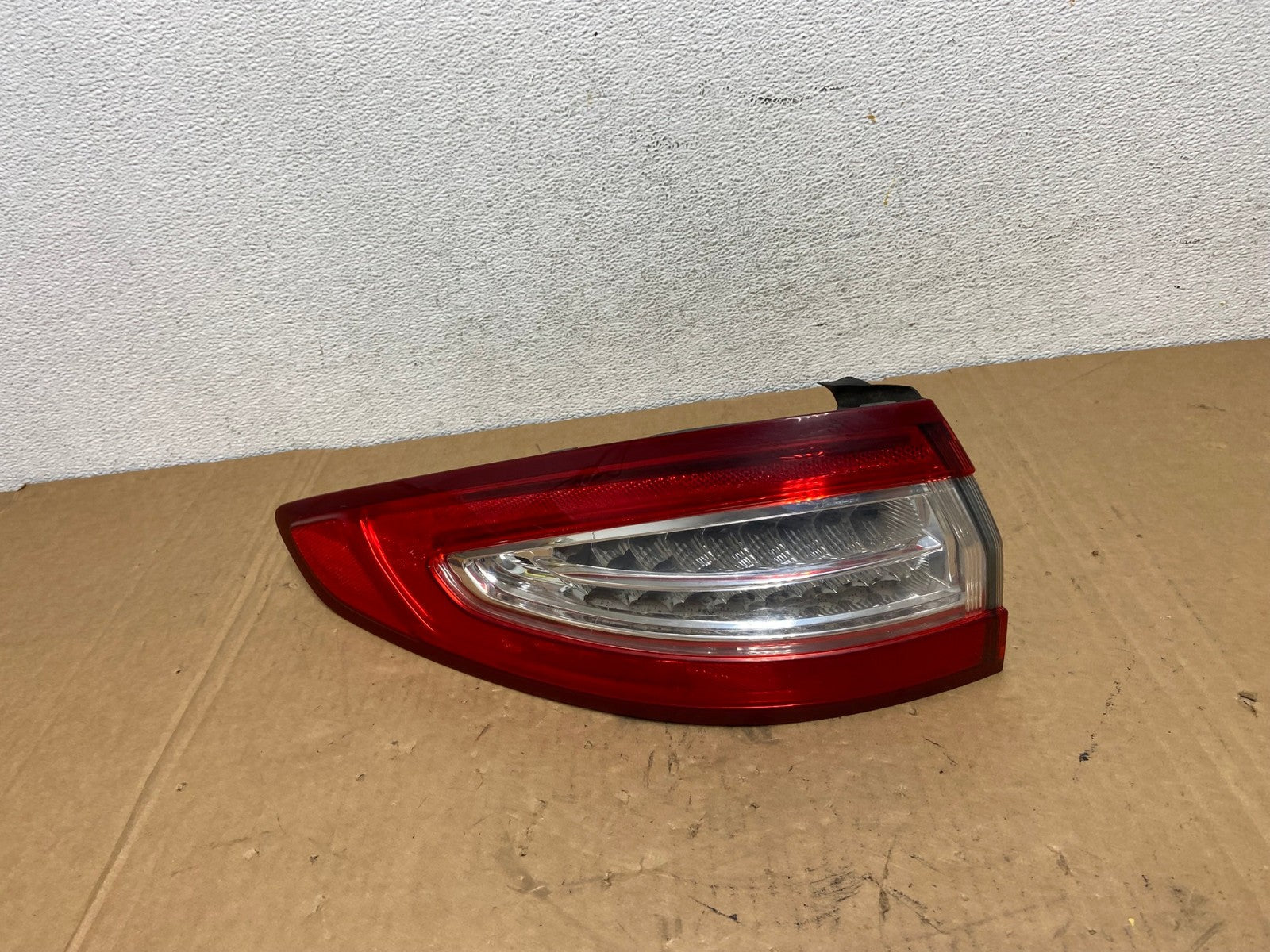 2013 to 2016 Ford Fusion Left Driver LH Side Tail Light AD2832 LK0