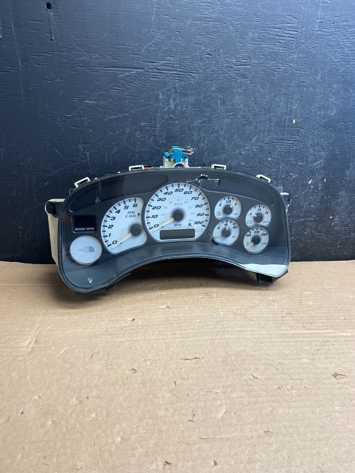 1999 to 2002 Chevrolet Colorado Instrument Cluster Speedometer AF2537 DG0