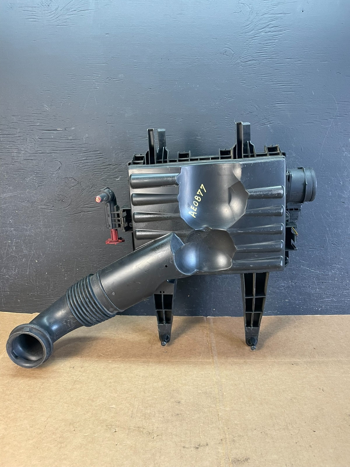 2010 to 2018 Mercedes-Benz Sprinter 2500 3.0L Air Cleaner Box AE0877 DG5
