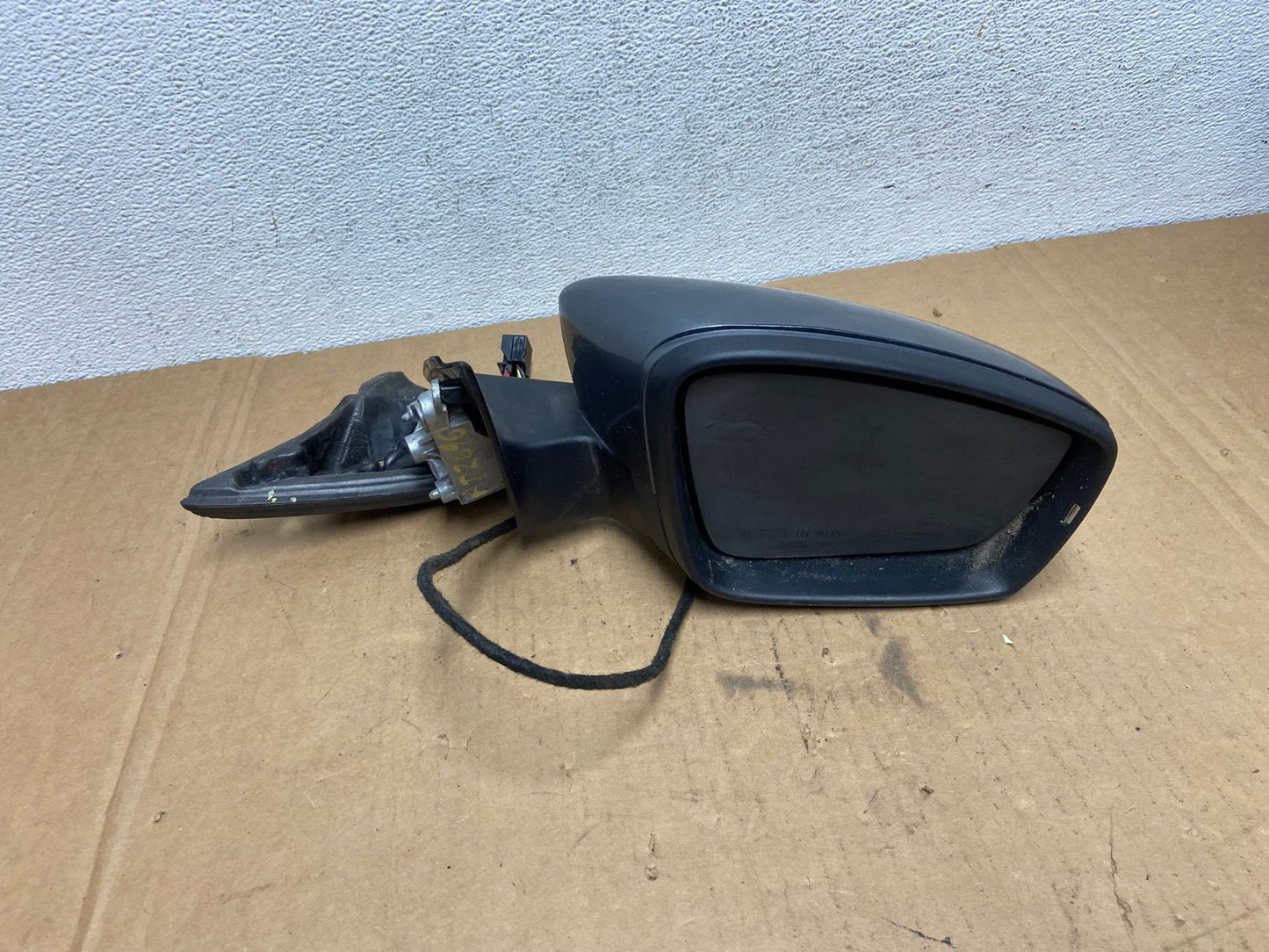 2012-2015 Volkswagen Passat Right Passenger Sgn Door View Mirror AD2696 LK5