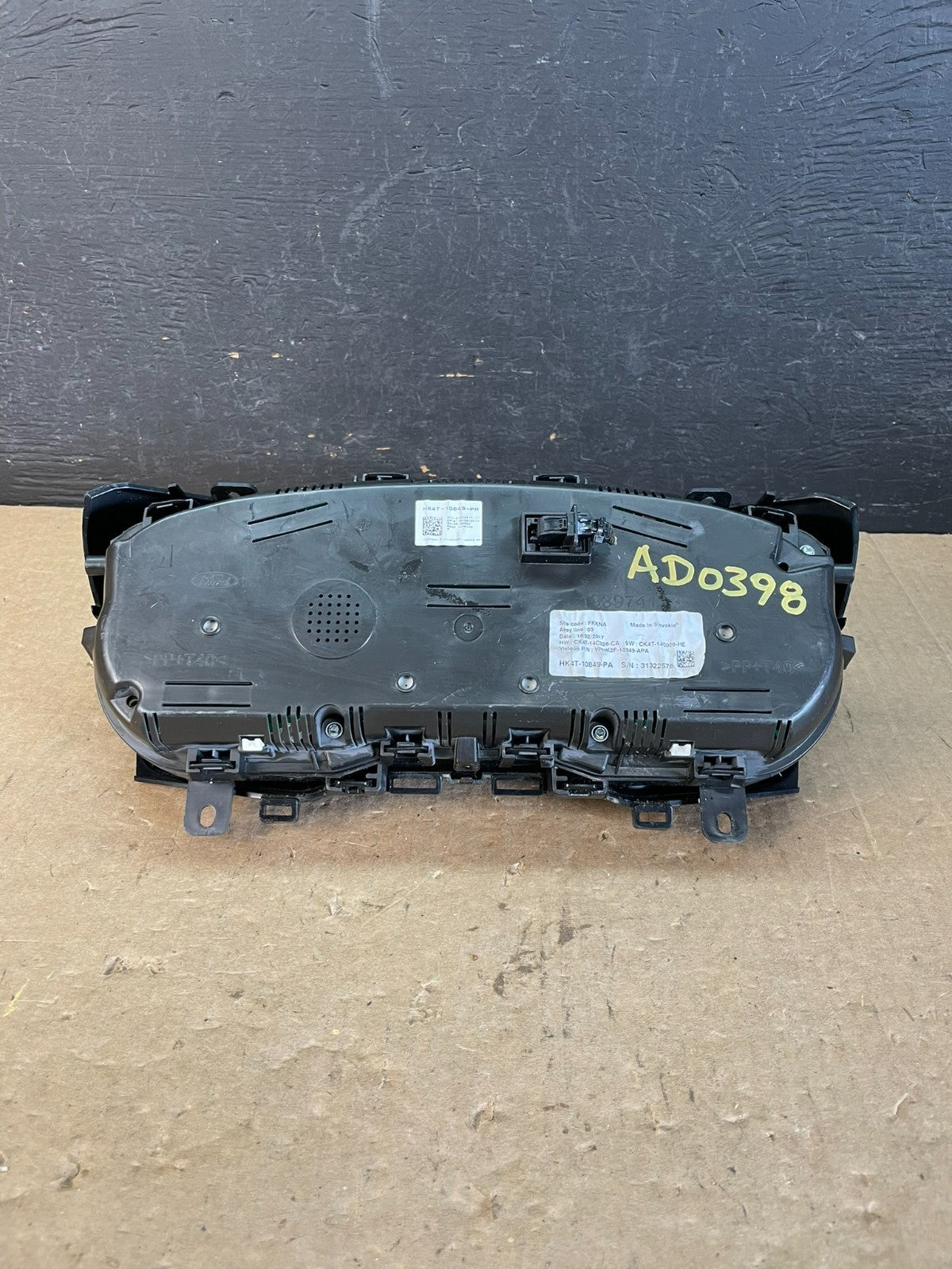 2018 to 2019 Ford Transit 150 250 350 Speedometer Cluster ad0398 DG5