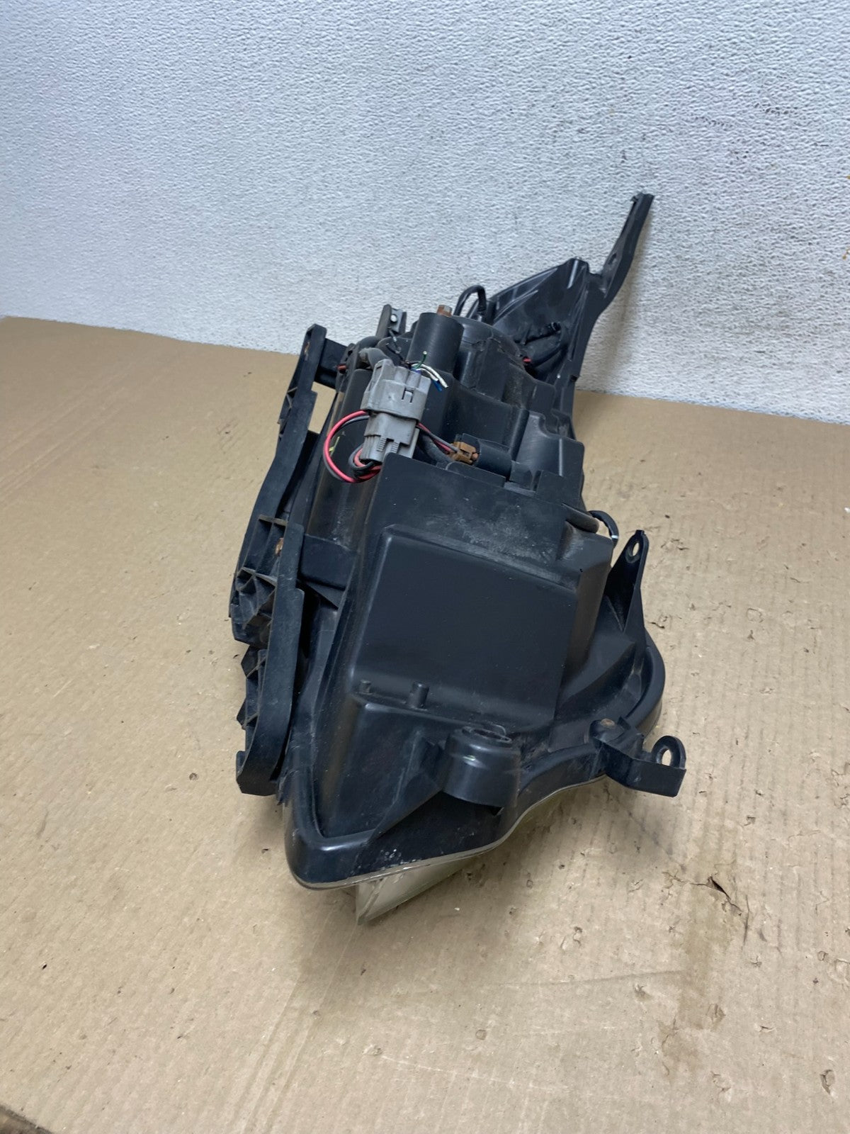 2009-2013 Subaru Forester Left Driver LH Halogen Headlight AE9704 DW6