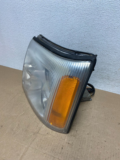 2002 to 2006 Cadillac Escalade Left Driver Lh Xenon HID Headlight AE6766 DW1