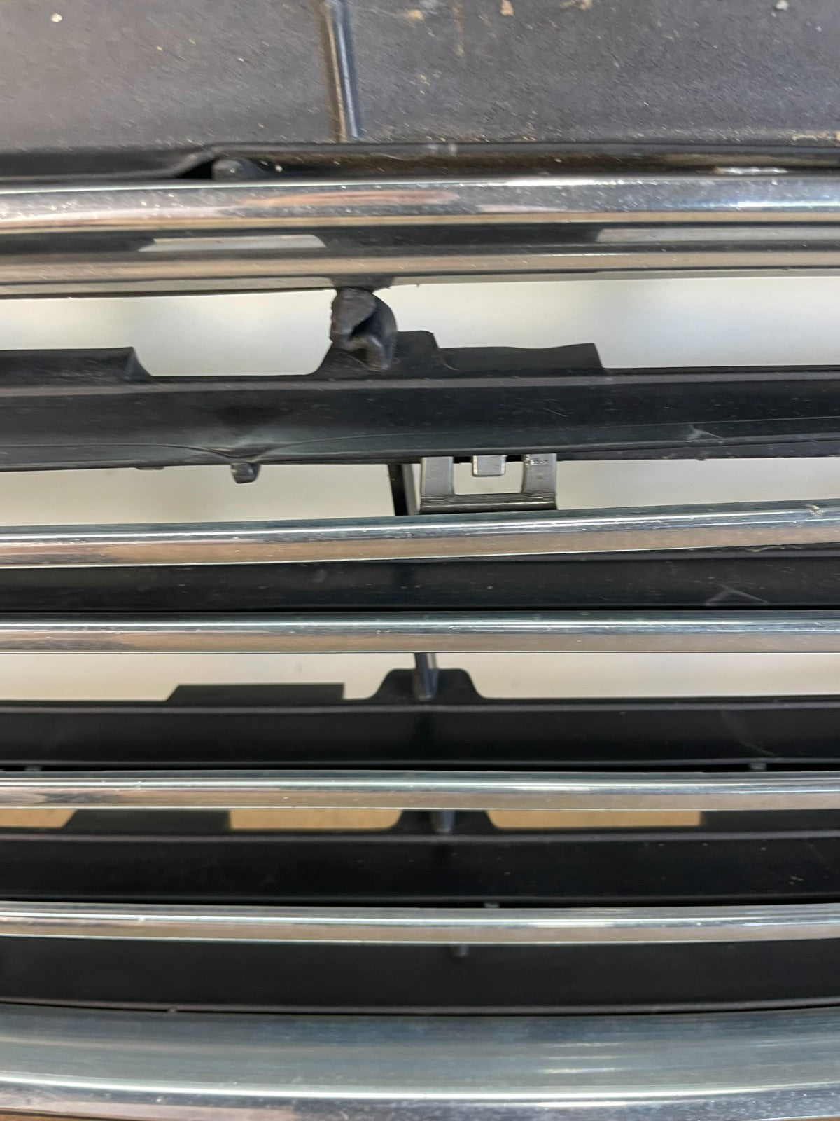2013 to 2016 Ford Fusion Front Upper Grille Chrome Grill Bumper AG9790 DG3