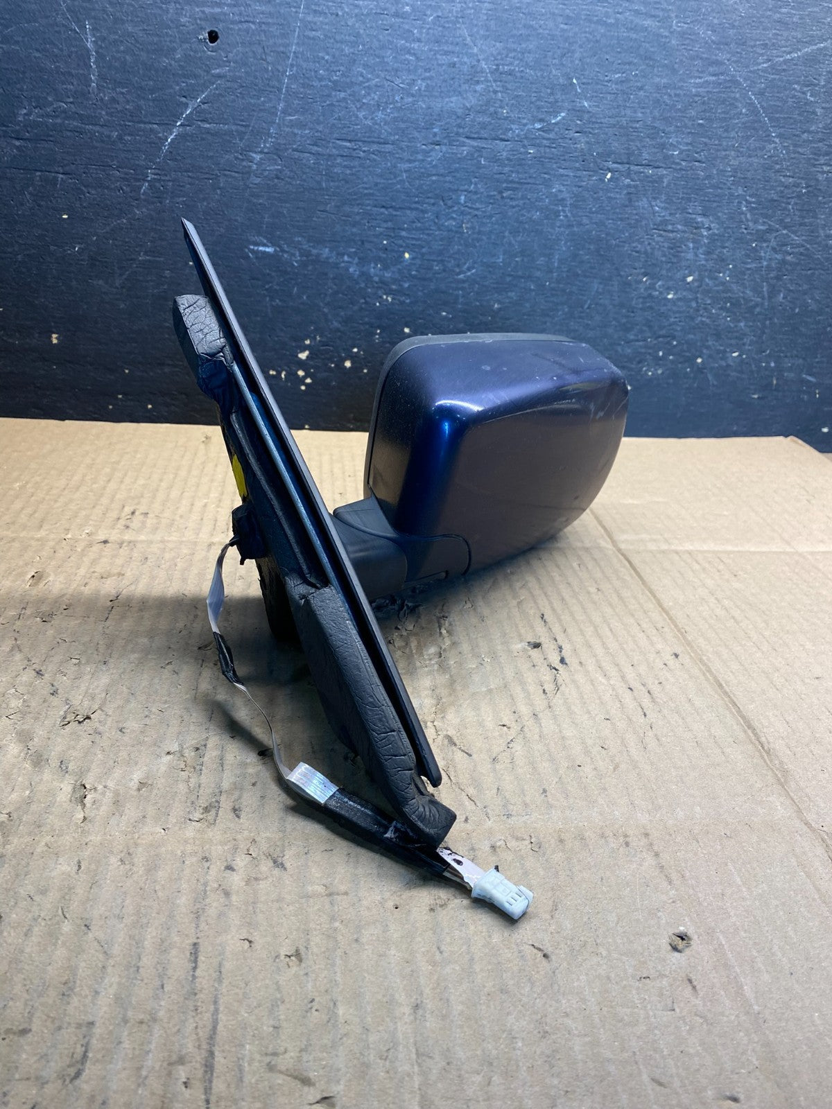 2001 to 2006 BMW 325i Left Driver LH Side View Door Mirror OEM ab0708 DG1