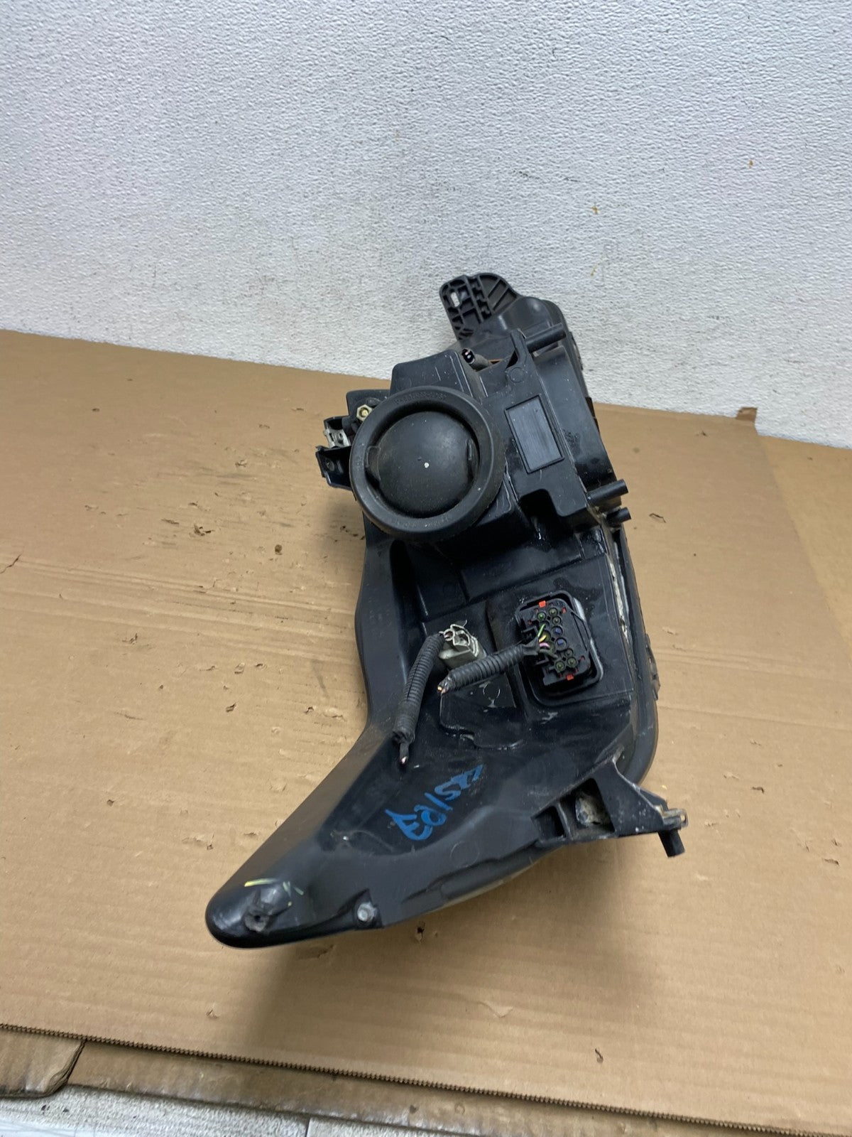 2010 2011 2012 Ford Taurus Left Driver LH Halogen Headlight AD4237 DW9