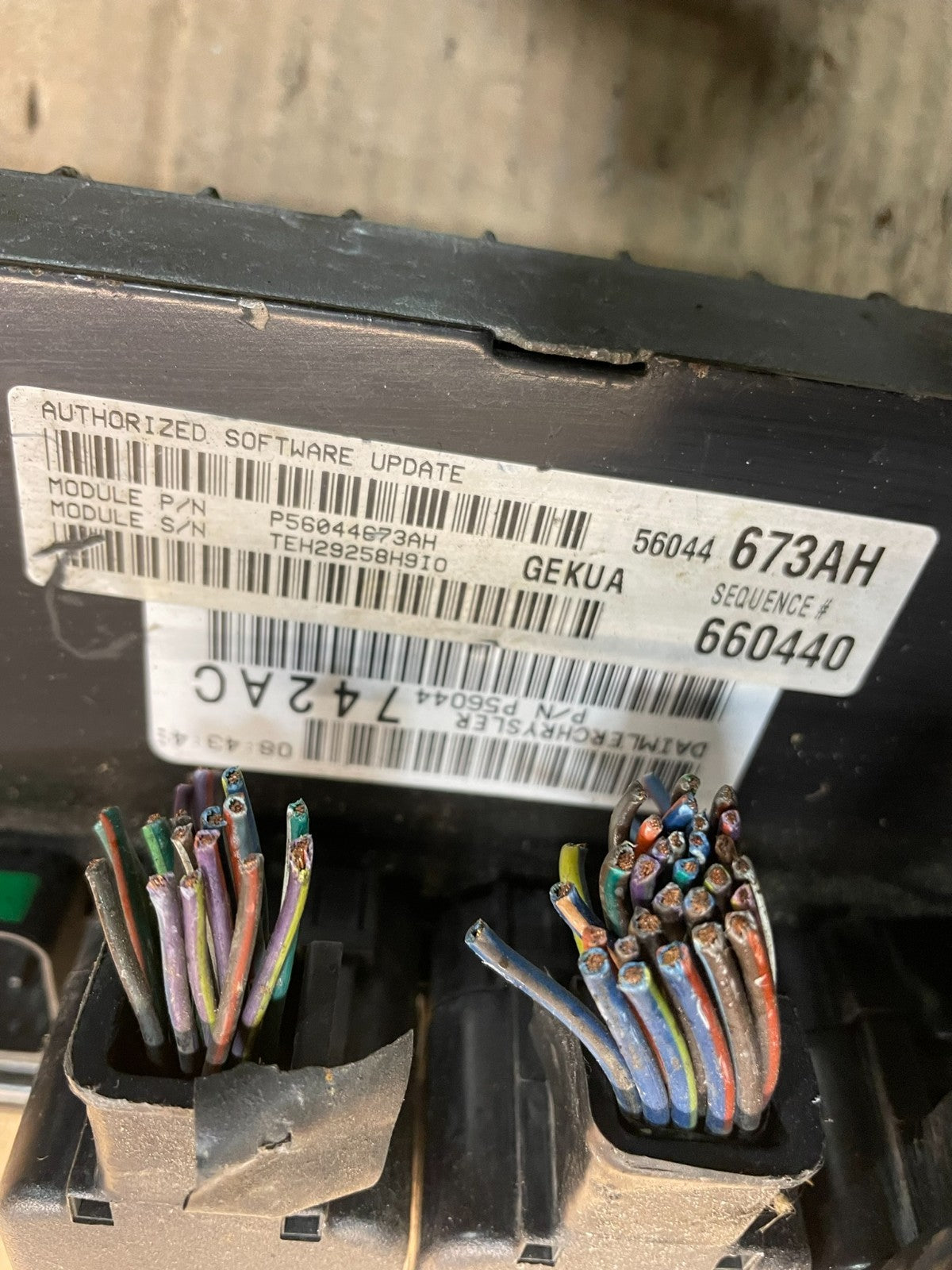 2006 Jeep Commander Grand Cherokee 3.7L Engine Control Module p56044673ah v24293