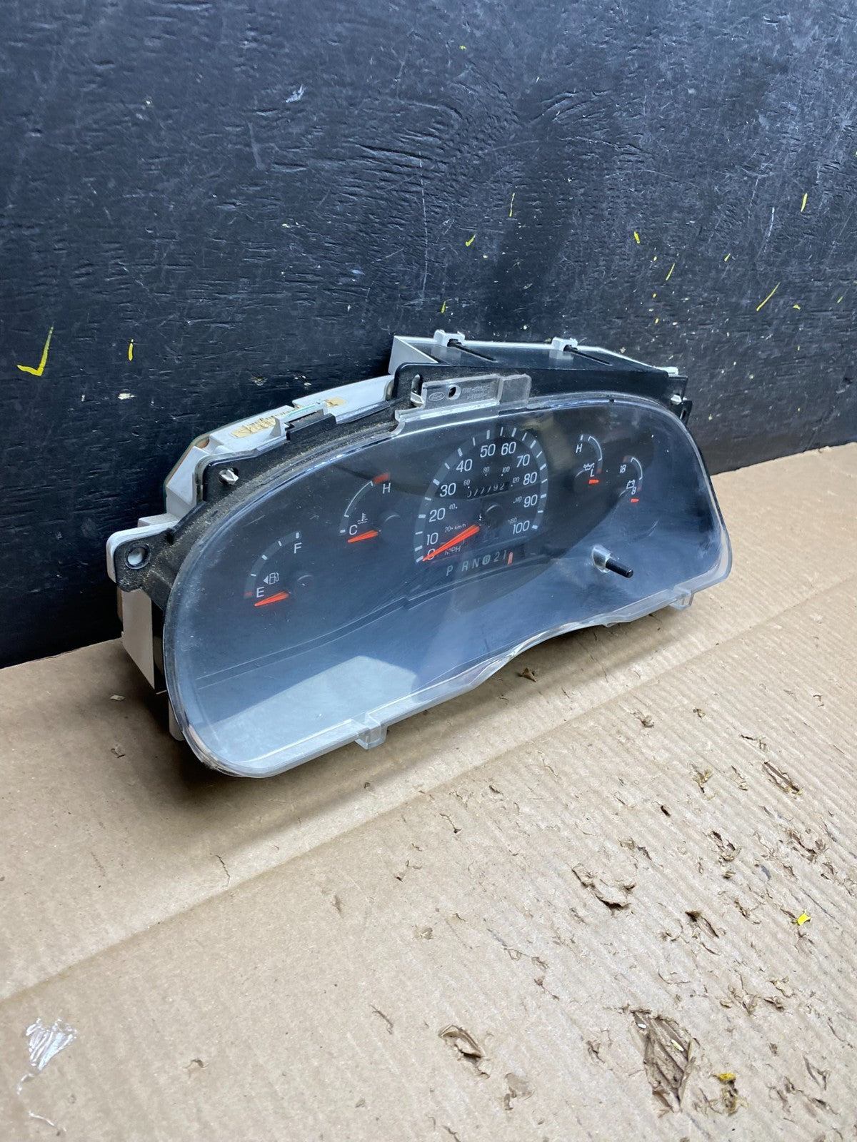 1997 to 2002 Ford Econoline E250 E350 Speedometer Instrument Cluster v1667 PS2